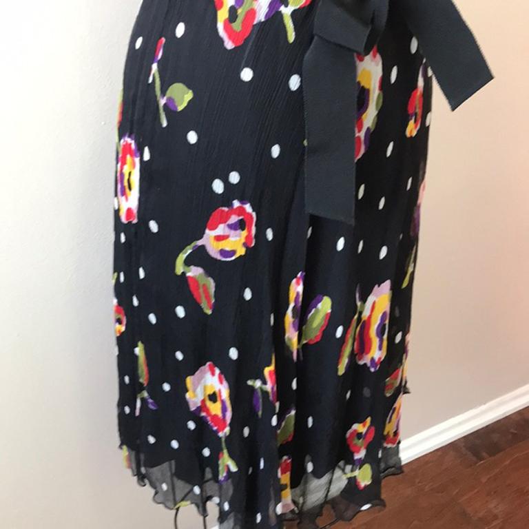 Women's Moschino Cheap Chic Black Silk Floral Dress For Sale