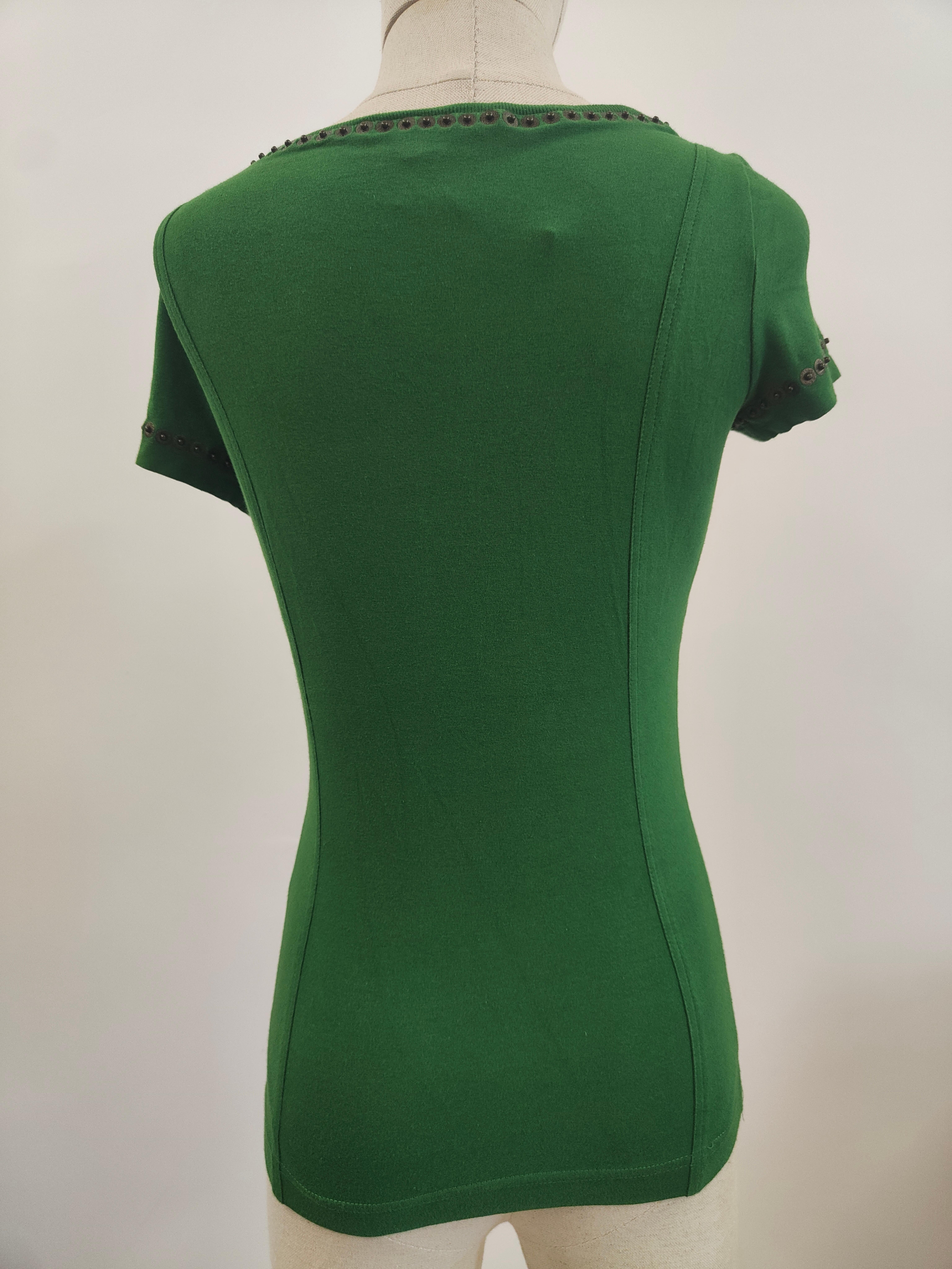 Moschino Cheap & Chic green with beads t-shirt  In Excellent Condition For Sale In Capri, IT