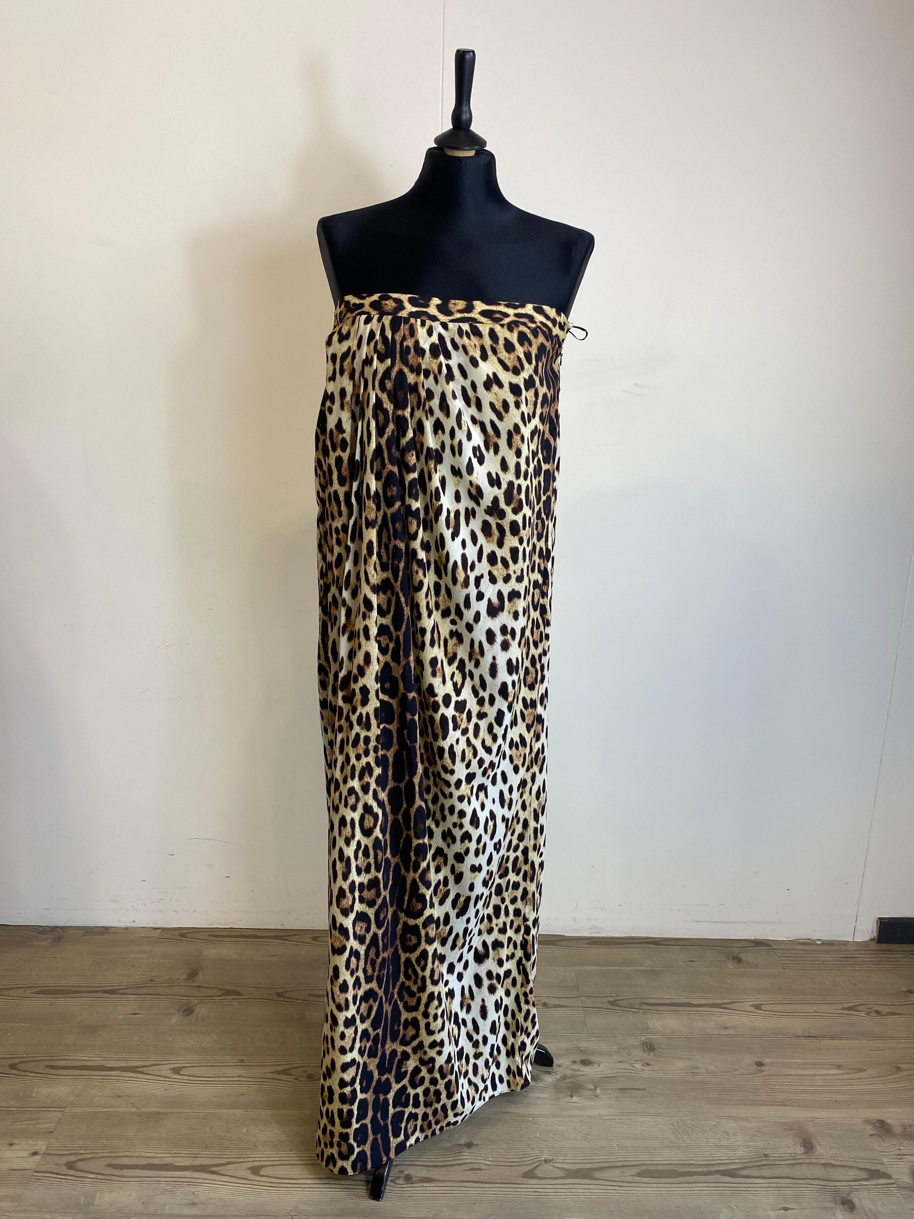 Moschino Cheap & Chic leopard print skirt For Sale 5