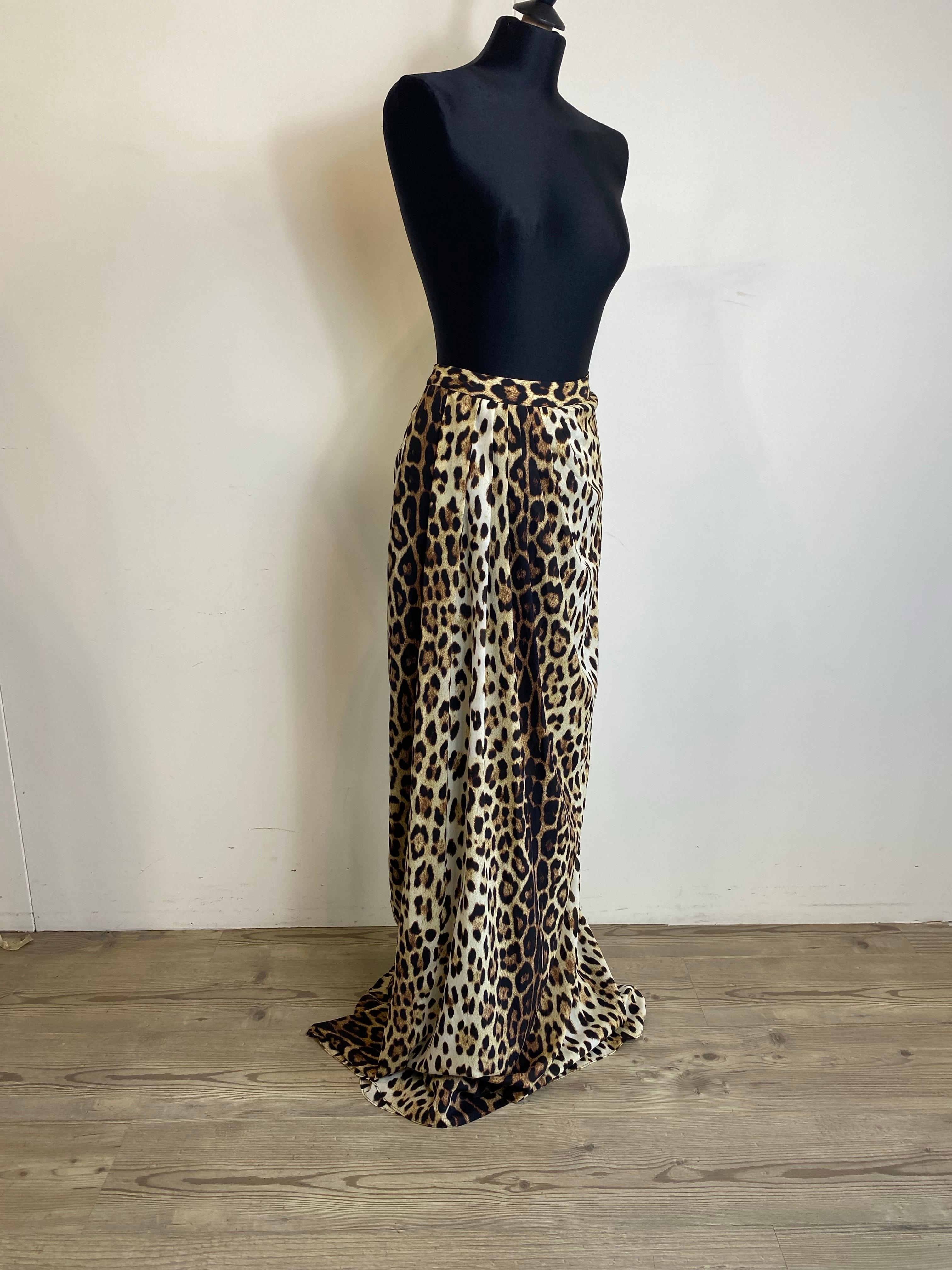 Moschino Cheap & Chic leopard print skirt In Excellent Condition For Sale In Carnate, IT
