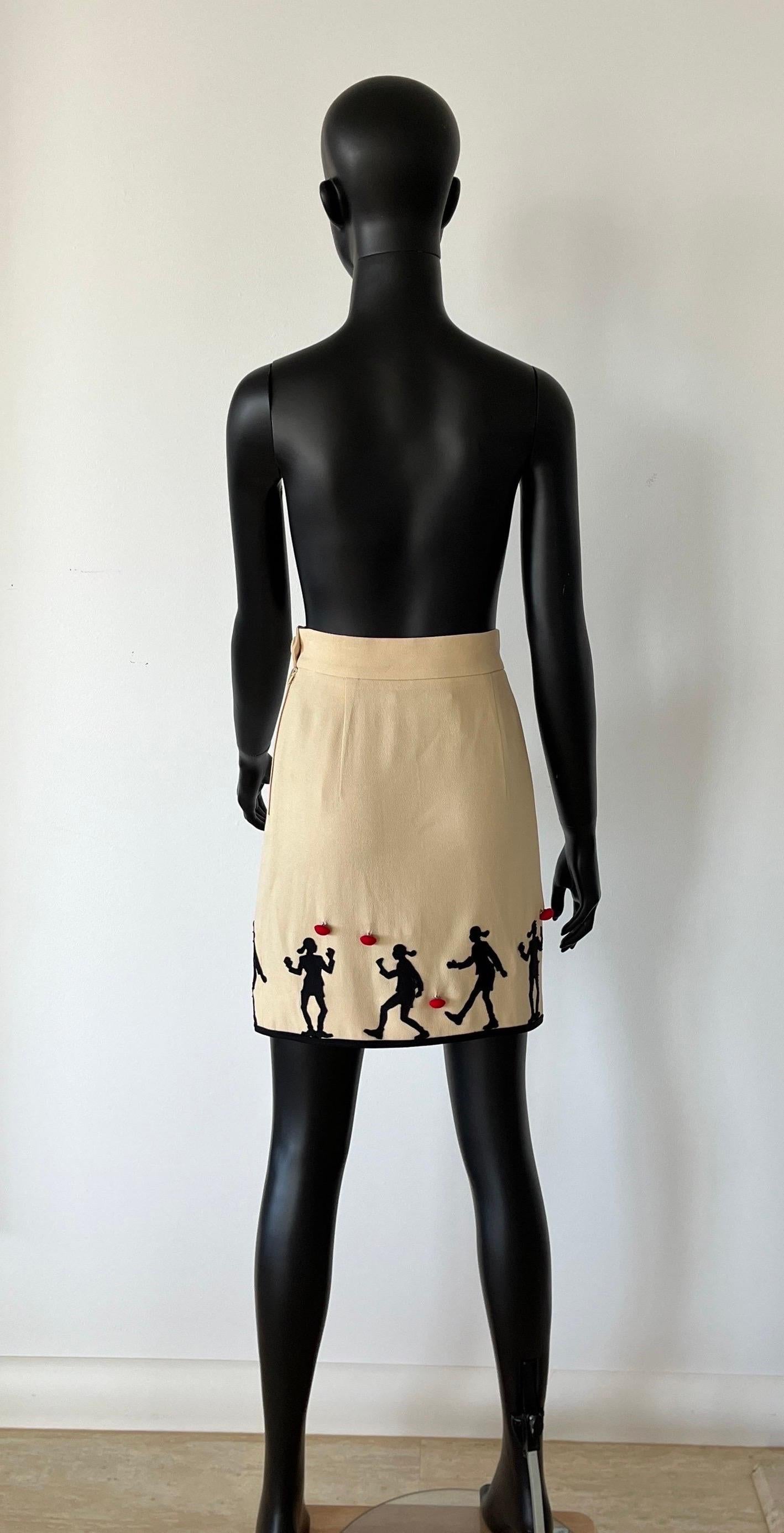 Moschino Cheap & Chic Olive Oil Pencil Skirt- Vintage Icon In Excellent Condition For Sale In COLLINGWOOD, AU