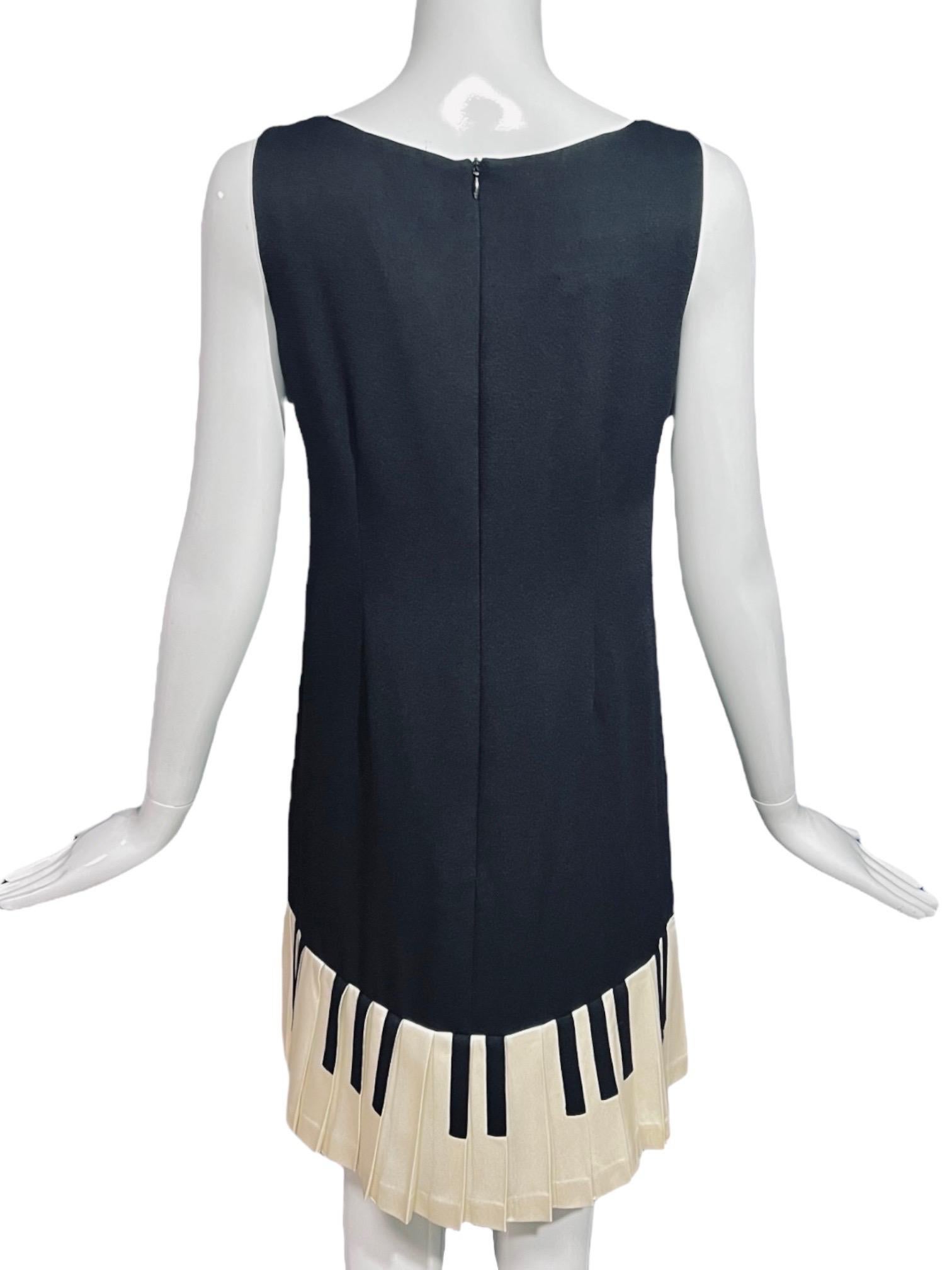Moschino Cheap and Chic Piano Dress wie gesehen in The Nanny 1