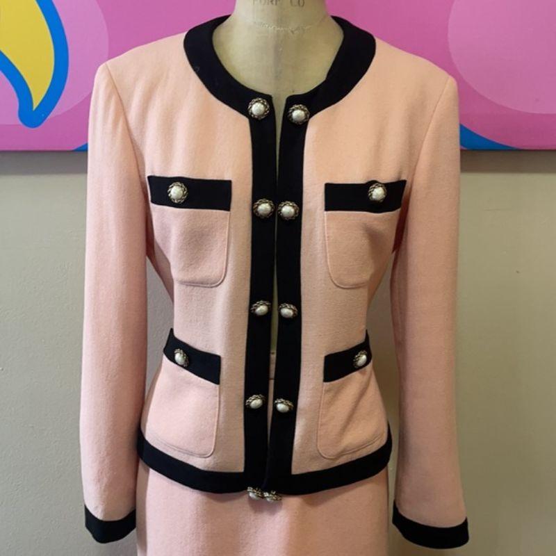 Moschino Cheap Chic Pink Black Wool Crepe Skirt Suit In Excellent Condition For Sale In Los Angeles, CA