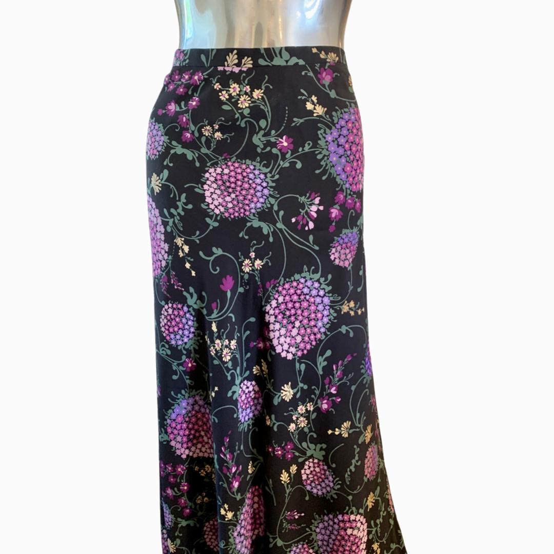 Moschino Cheap & Chic Silk Hydrangea Floral Maxi Skirt, Italy Size 8 For Sale 2