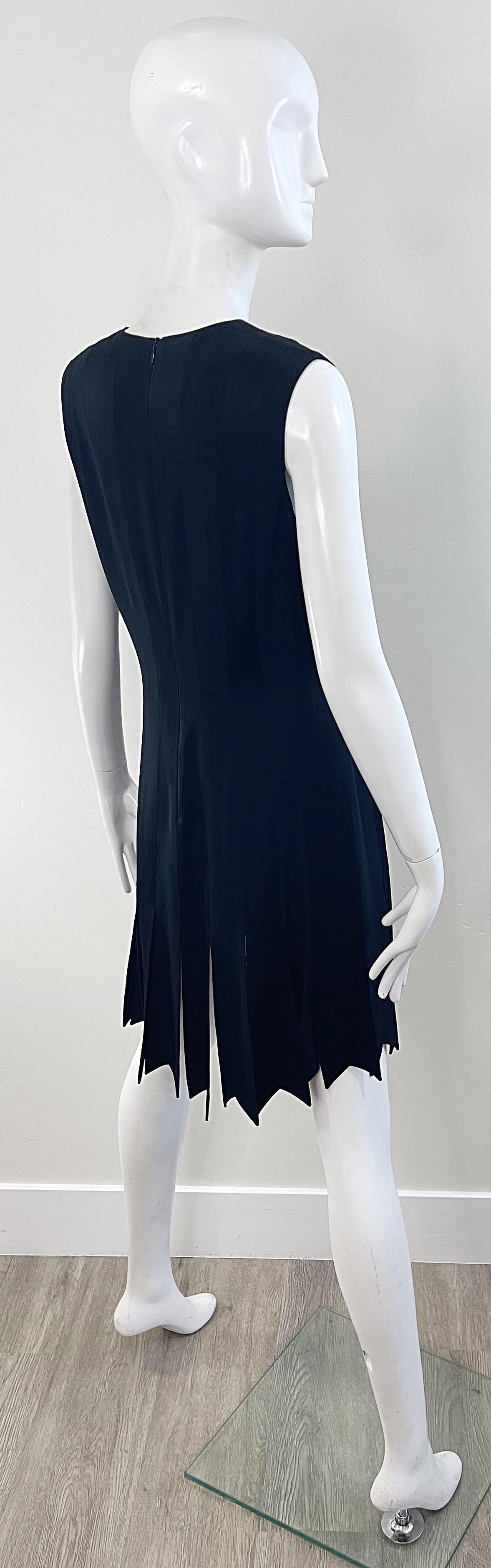 Moschino Cheap and Chic Spring 1993 Carwash Hem Taglia 6 / 8 Nero Vintage 90s Dress in vendita 7