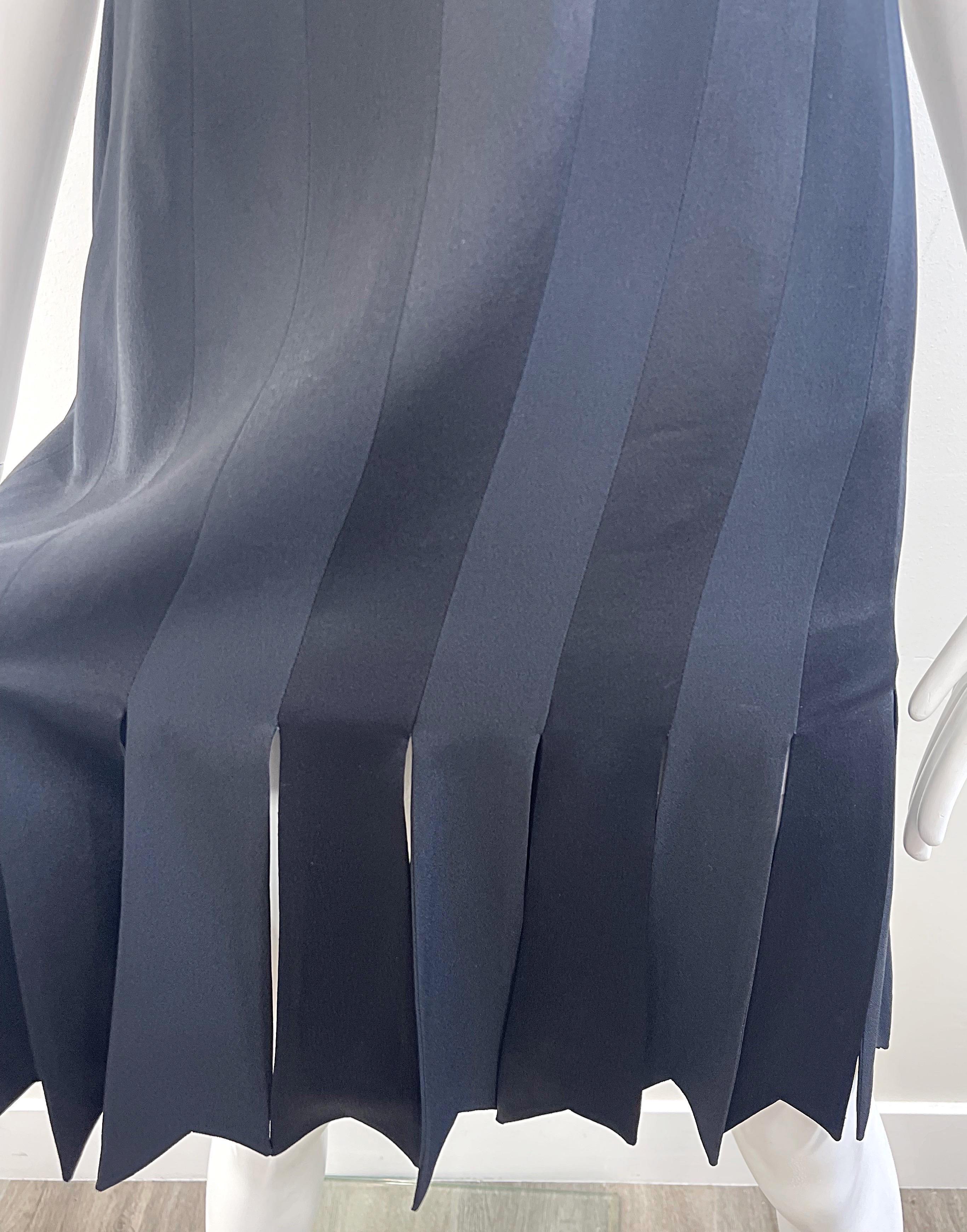 Donna Moschino Cheap and Chic Spring 1993 Carwash Hem Taglia 6 / 8 Nero Vintage 90s Dress in vendita