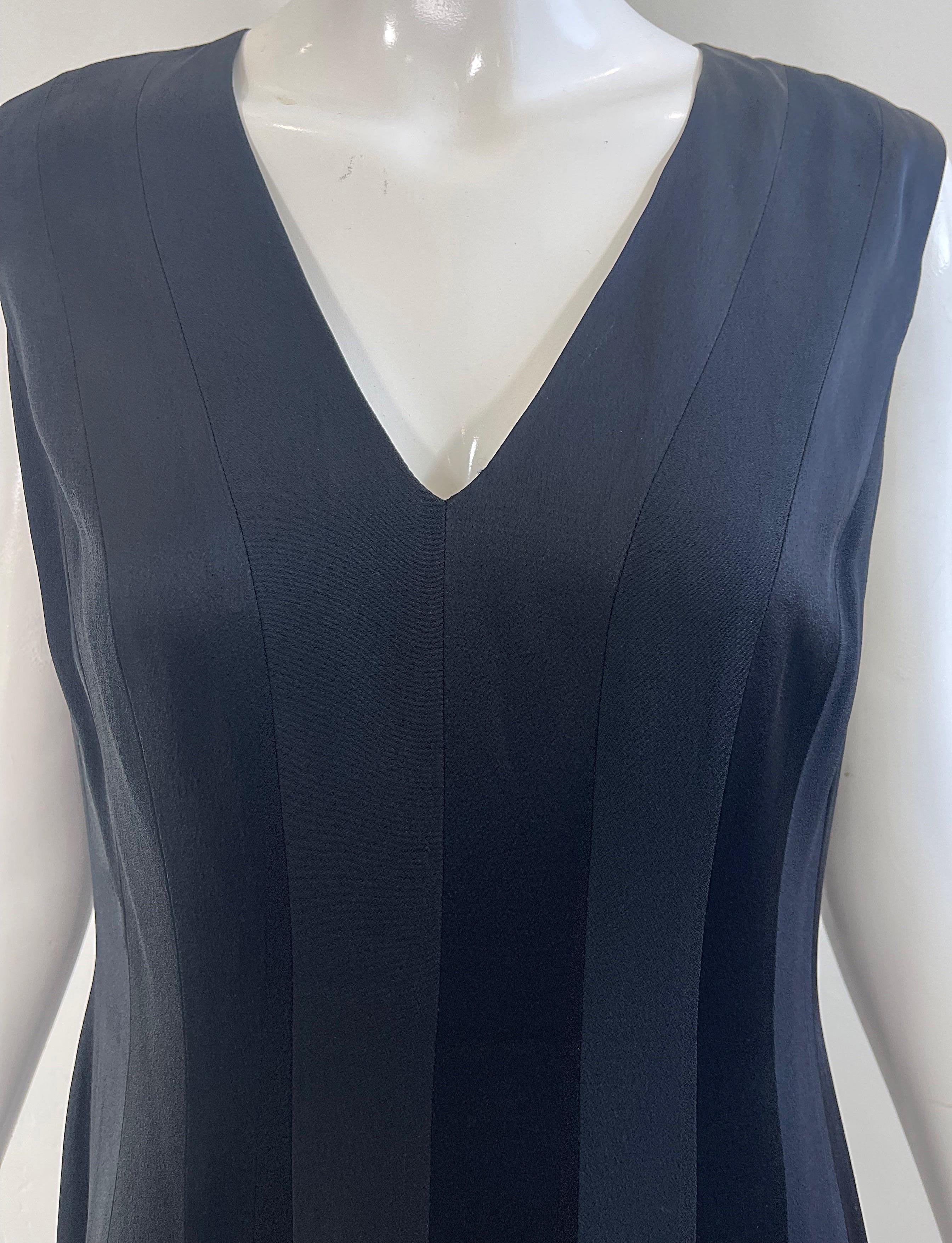 Moschino Cheap and Chic Spring 1993 Carwash Hem Taglia 6 / 8 Nero Vintage 90s Dress in vendita 5