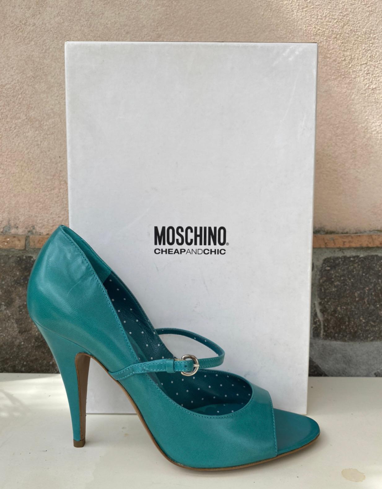 Moschino Cheap & Chic. Open toe. number 39. featuring teal color. measurements: heel 10 cm, insole 25 cm, new, never used, with box