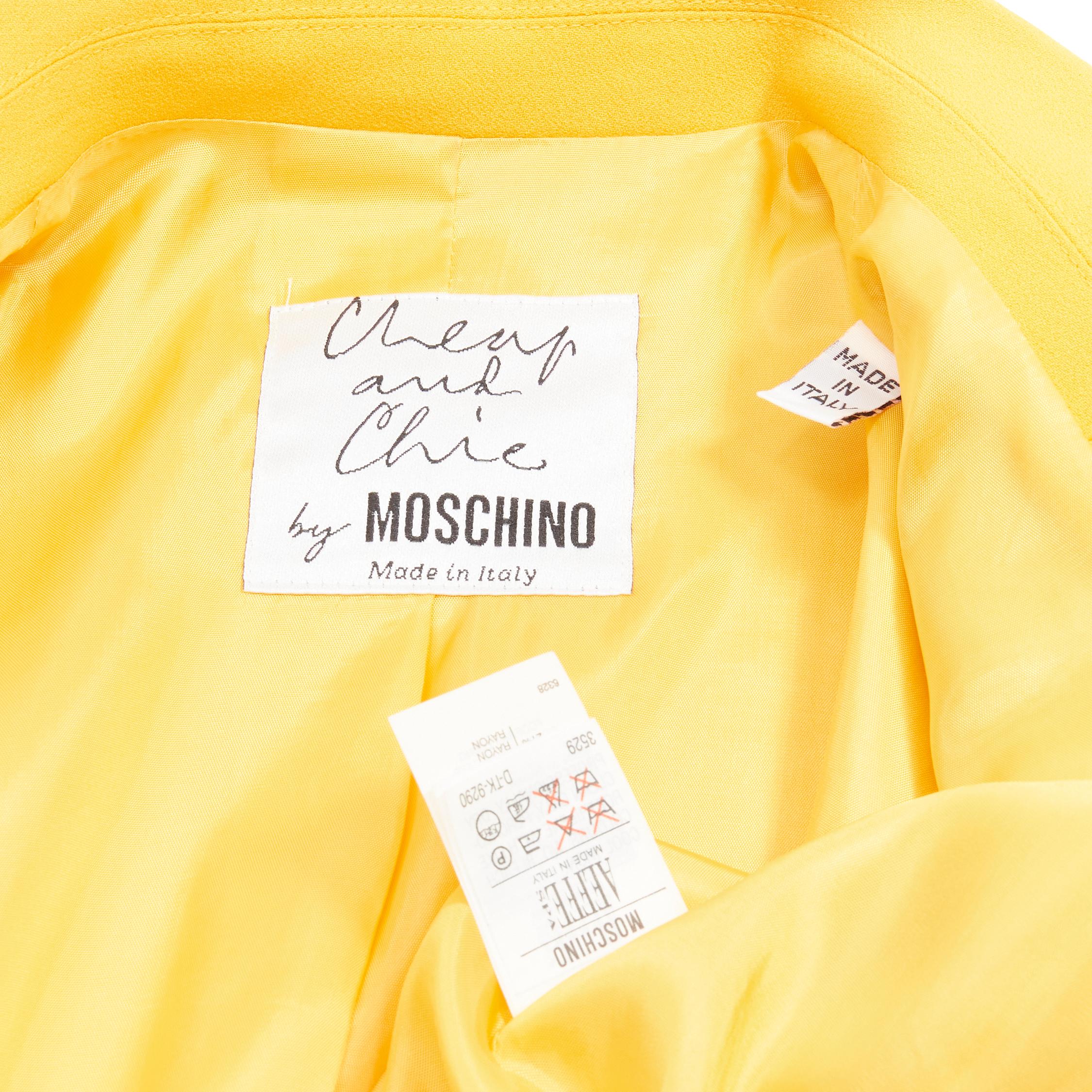 MOSCHINO CHEAP CHIC - Veste blazer à 4 poches rouge vintage avec bordure jaune IT44 L en vente 7