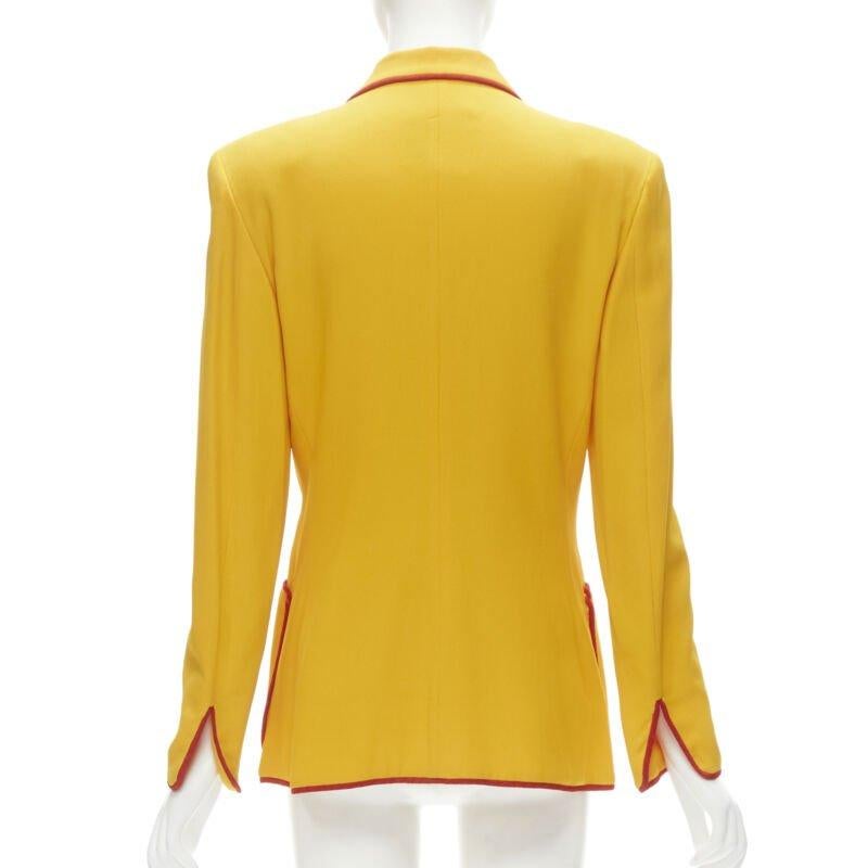 MOSCHINO CHEAP CHIC Vintage Blazerjacke mit 4 Schubladen und gelb-roter Verzierung IT44 L im Angebot 1