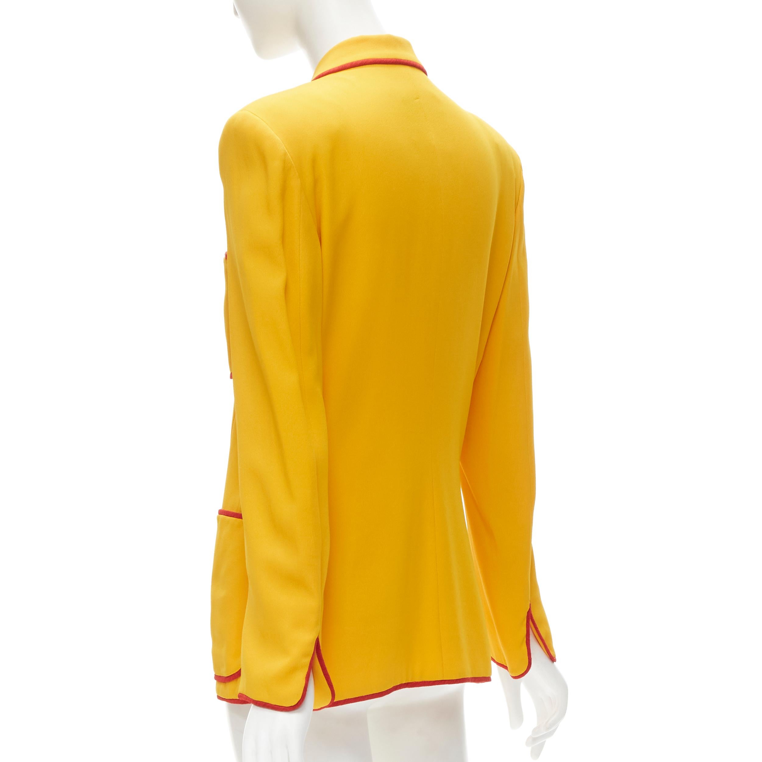 MOSCHINO CHEAP CHIC - Veste blazer à 4 poches rouge vintage avec bordure jaune IT44 L en vente 2