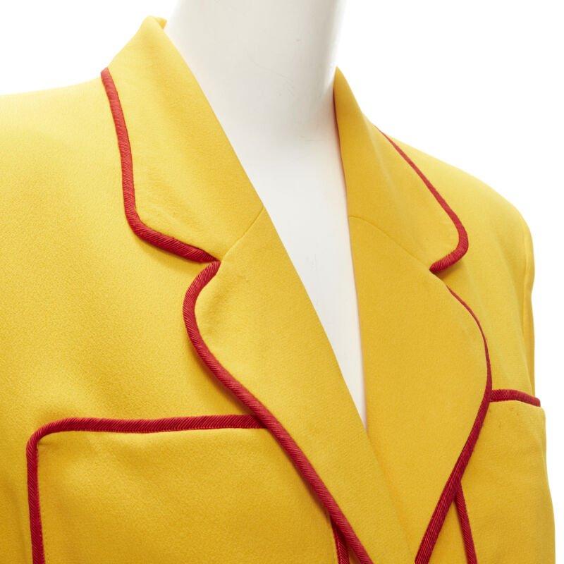 MOSCHINO CHEAP CHIC Vintage Blazerjacke mit 4 Schubladen und gelb-roter Verzierung IT44 L im Angebot 3