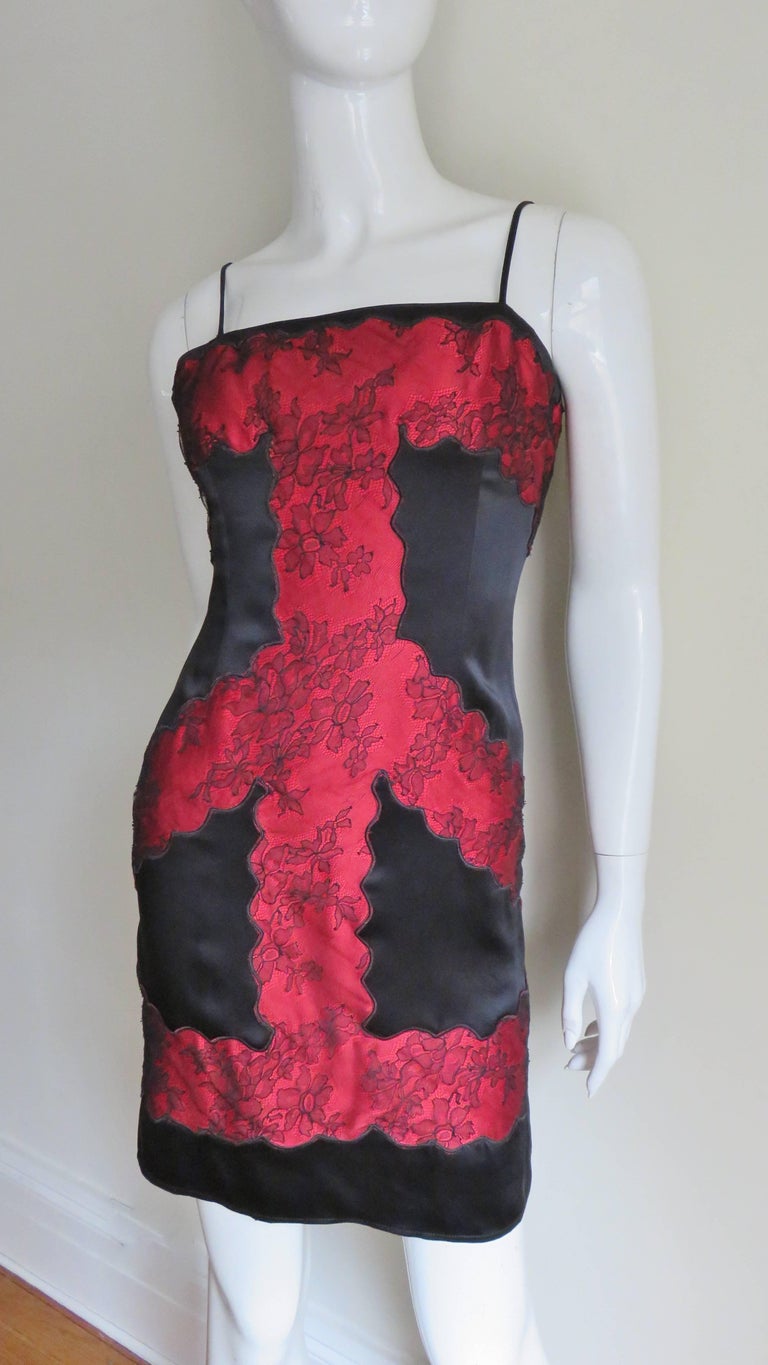  Moschino Color Block Silk and Lace Dress In Good Condition For Sale In Water Mill, NY