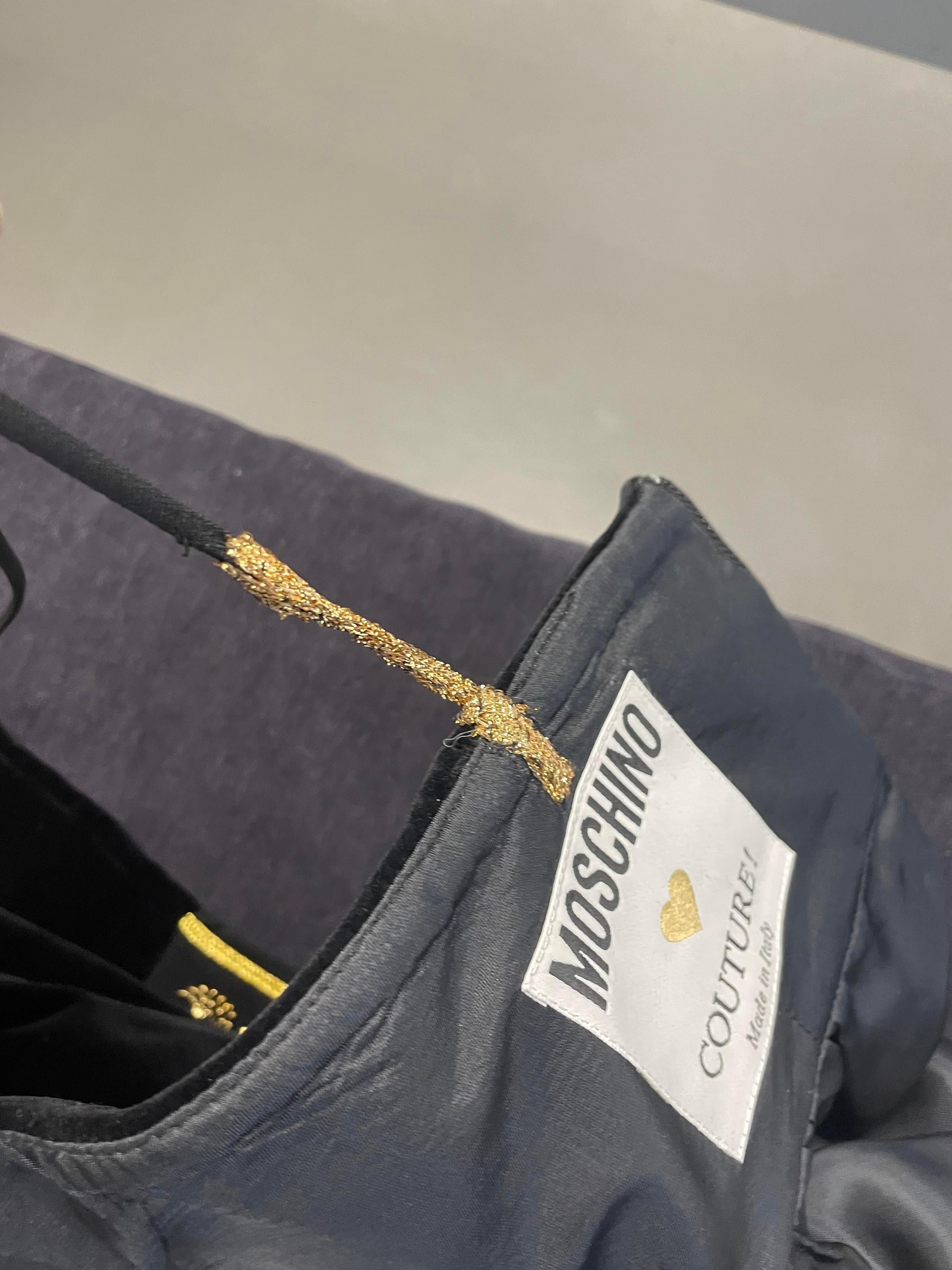 Moschino Couture Gladiator-Cocktailkleid aus Samt, 80er Jahre im Angebot 3