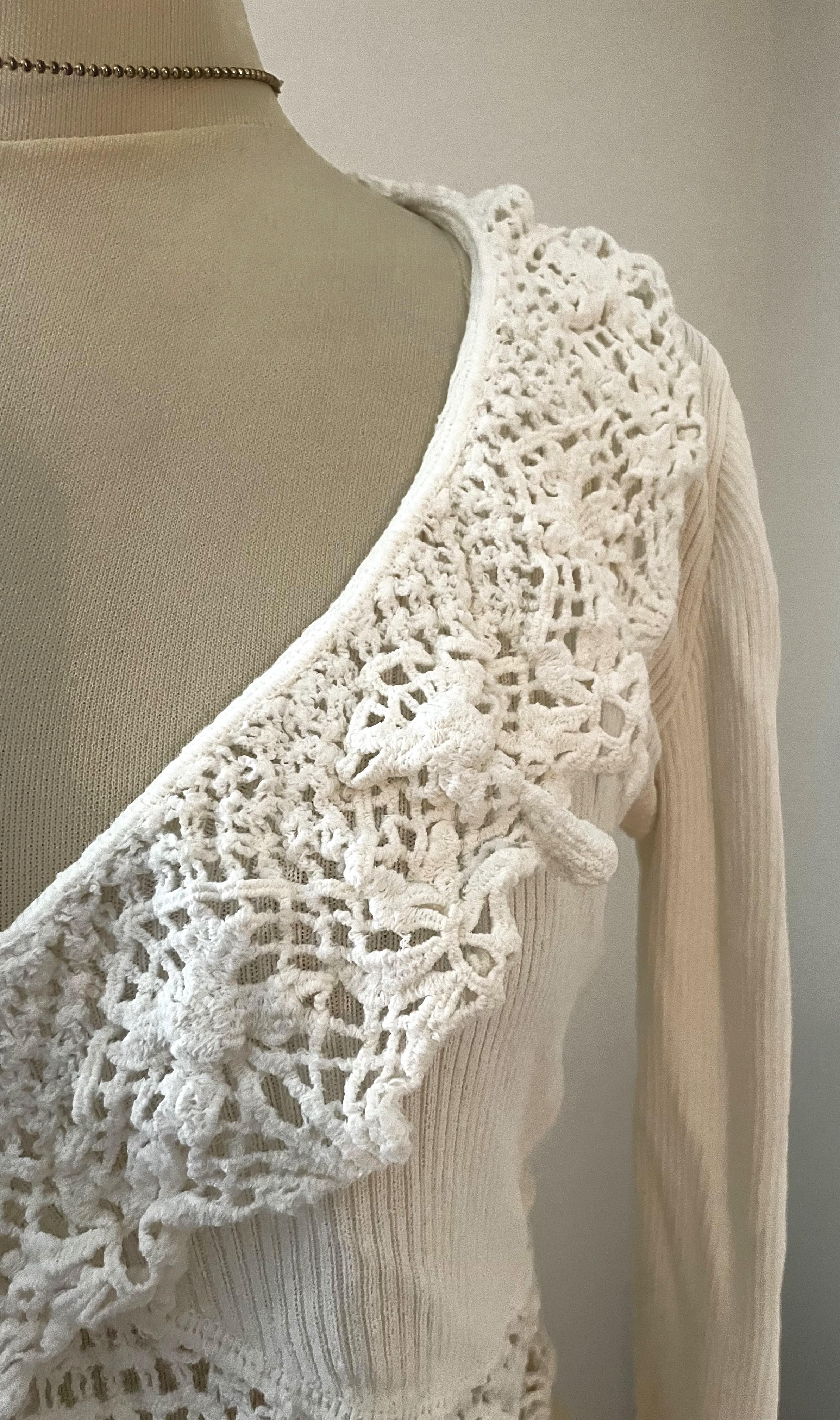 Gilet cardigan Moschino Couture des années 90, blanc crocheté Unisexe en vente