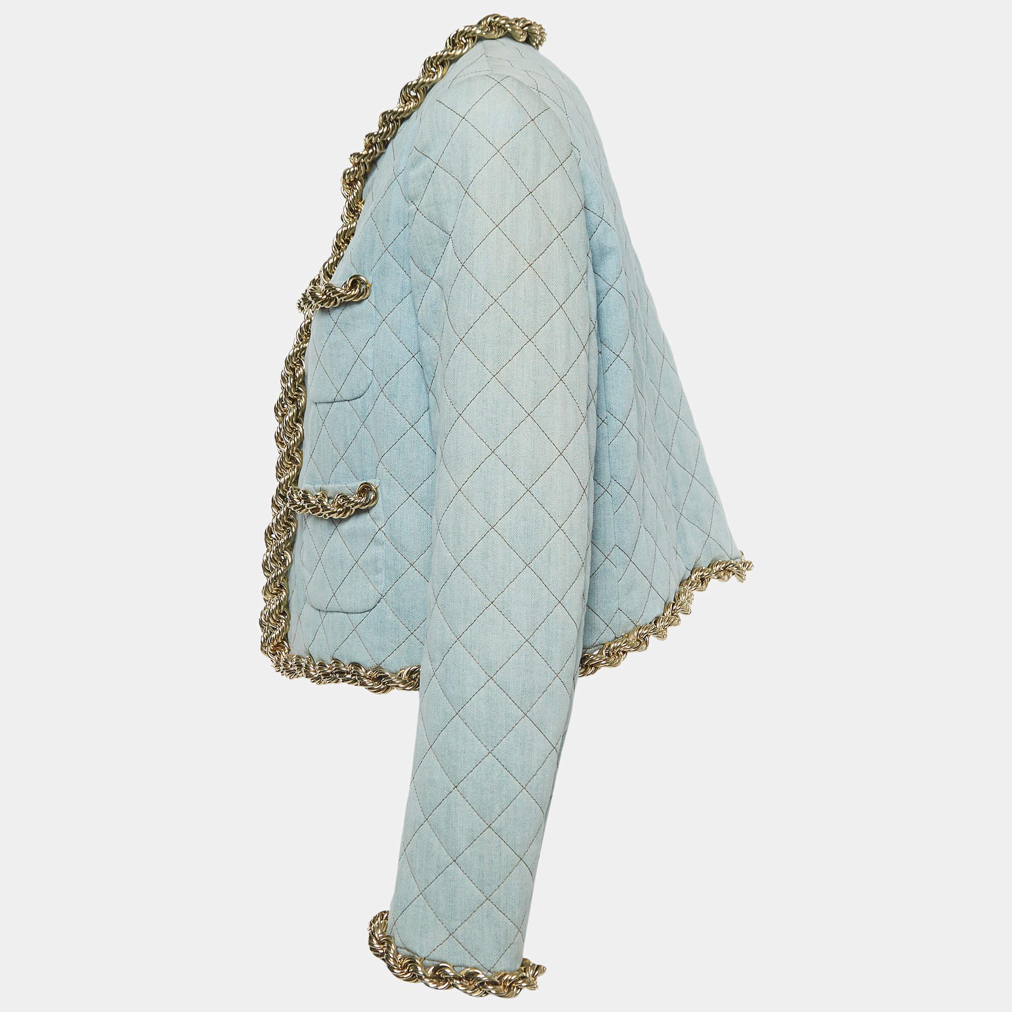 Moschino Couture Blue Faded Denim Quilted Chain Detail Jacket M In Good Condition For Sale In Dubai, Al Qouz 2