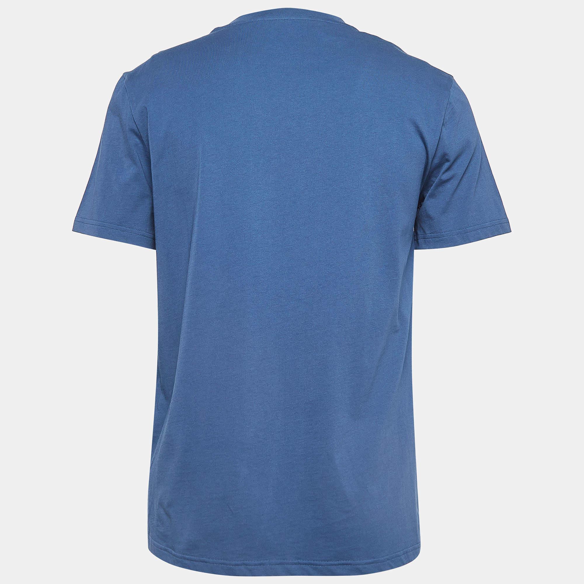 Perfect for casual outings or errands this T shirt is the best piece to feel comfortable and stylish in. It flaunts a catchy shade and a relaxed fit.