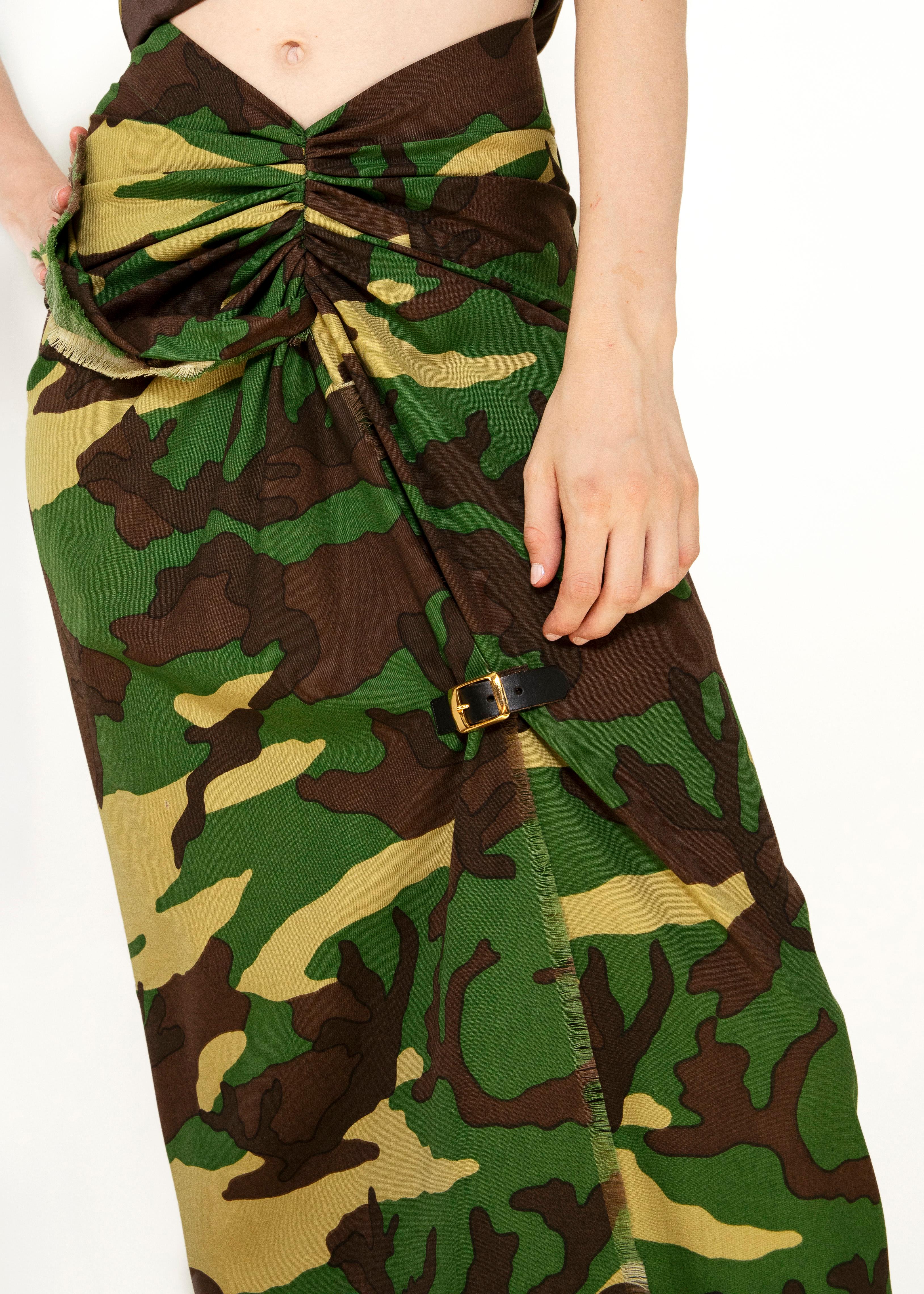 Moschino Couture ensemble 3 pièces jupe, veste et corset camouflage en vente 3