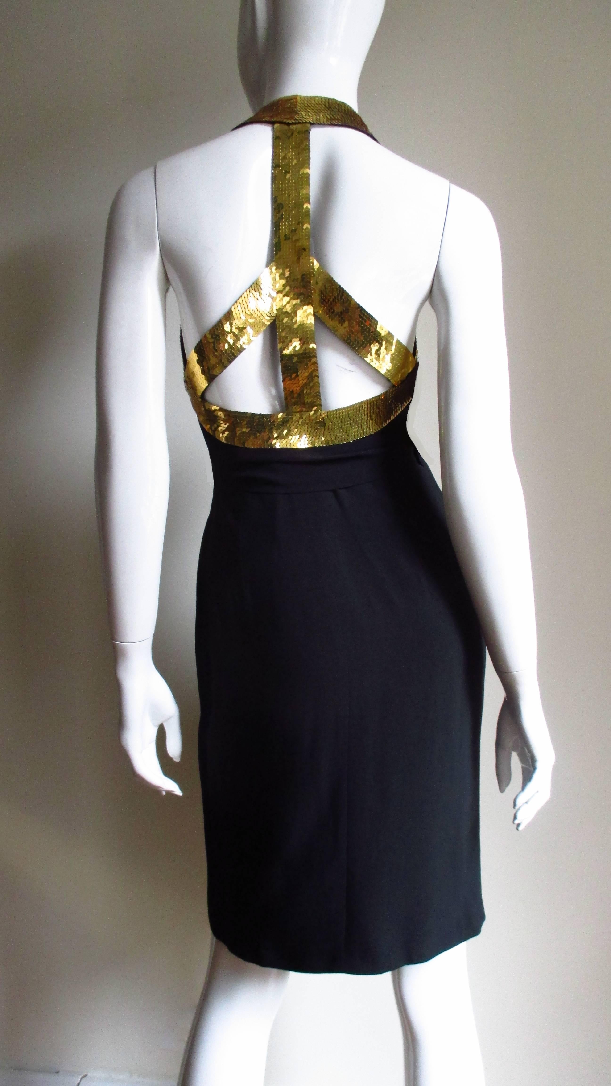 Abito Moschino Couture con segno di pace in paillettes sulla schiena in vendita 6