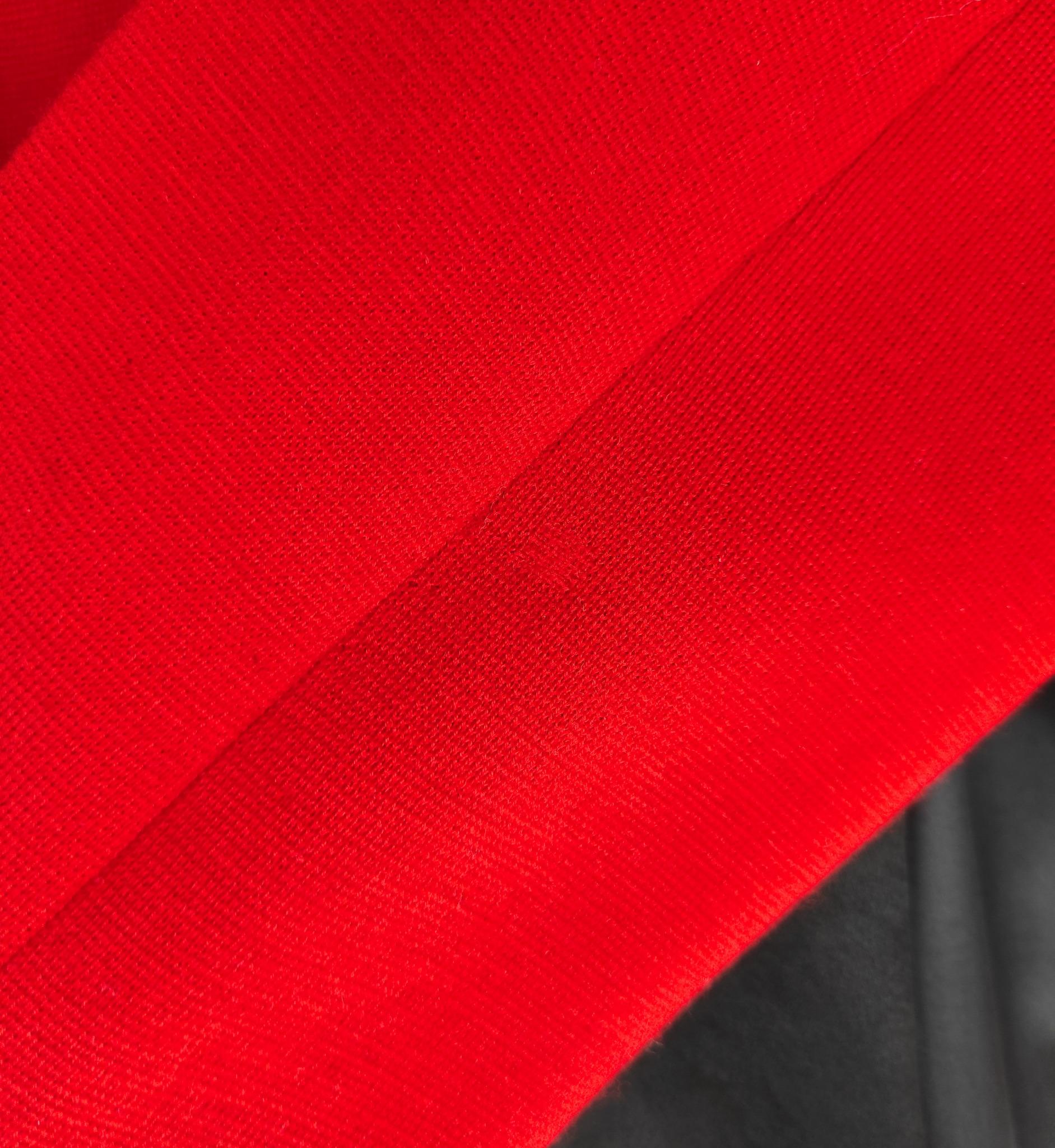 Moschino Couture F/W 1991 blazer à coeurs rouges en vente 9