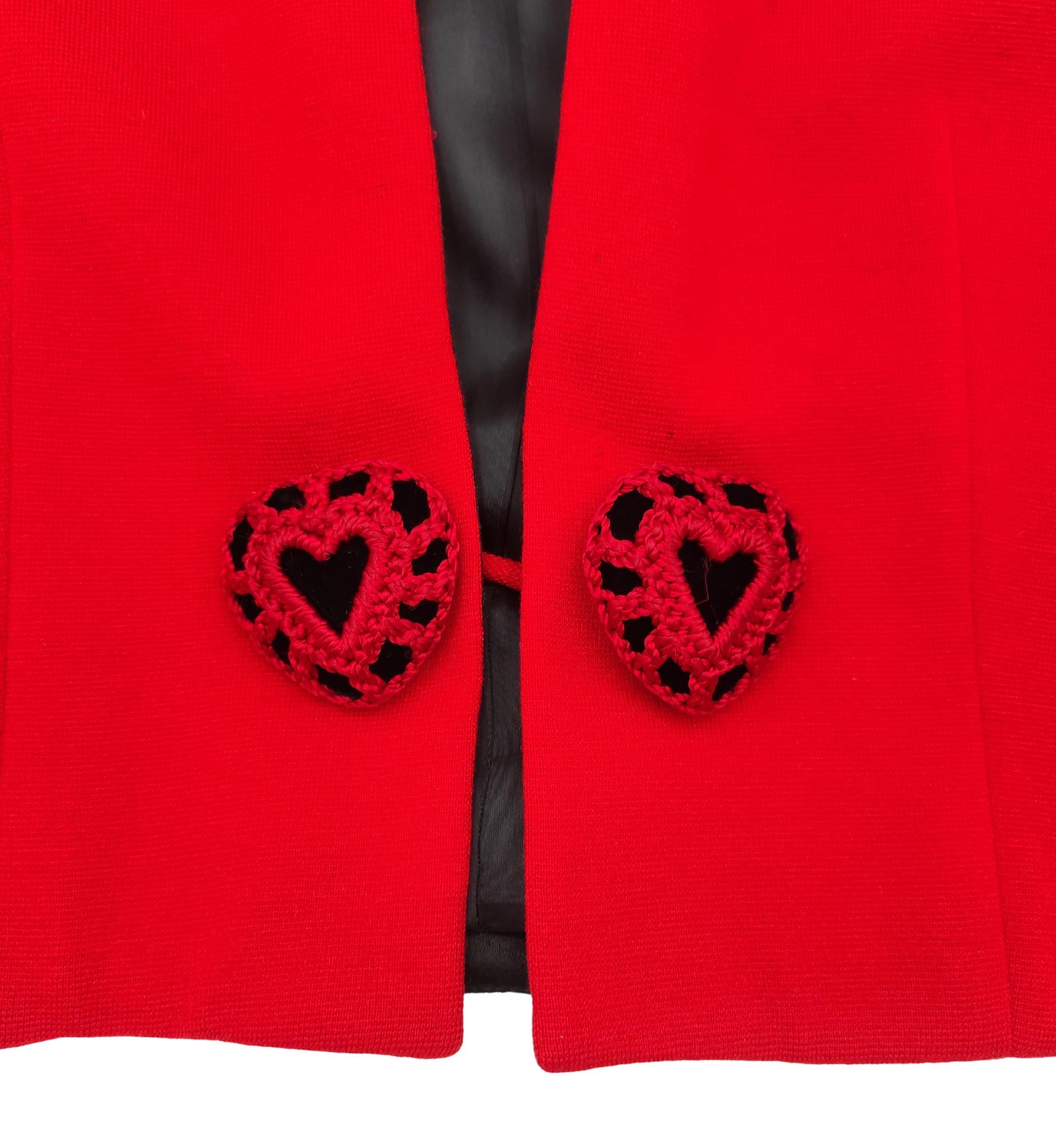 Moschino Couture F/W 1991 blazer à coeurs rouges Pour femmes en vente