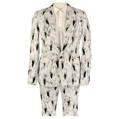 MOSCHINO COUTURE Fall 2015 Size 40 Regular White & Black Suit 