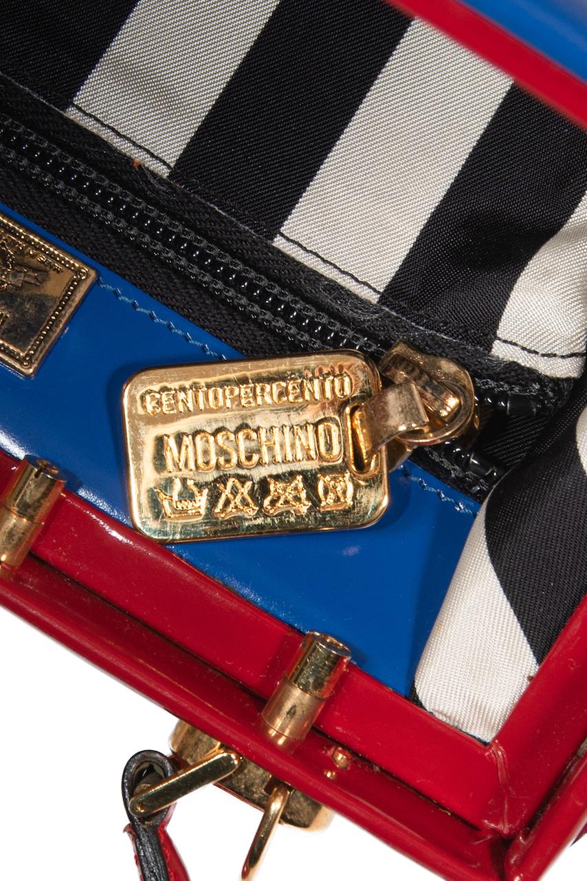 MOSCHINO COUTURE S/S 1993 Fleur-de-Lis Appliquéd Blue & Red Top Handle Bag For Sale 10