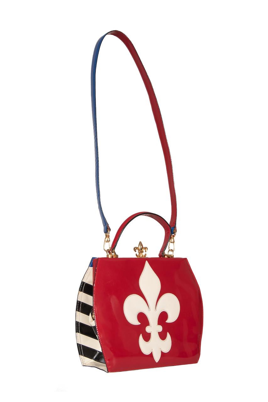 MOSCHINO COUTURE S/S 1993 Fleur-de-Lis Appliquéd Blue & Red Top Handle Bag For Sale 1