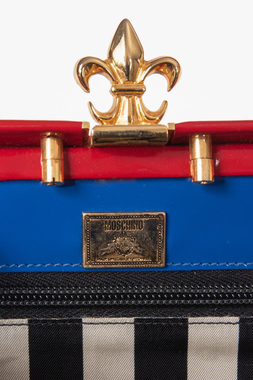 MOSCHINO COUTURE S/S 1993 Fleur-de-Lis Appliquéd Blue & Red Top Handle Bag For Sale 5
