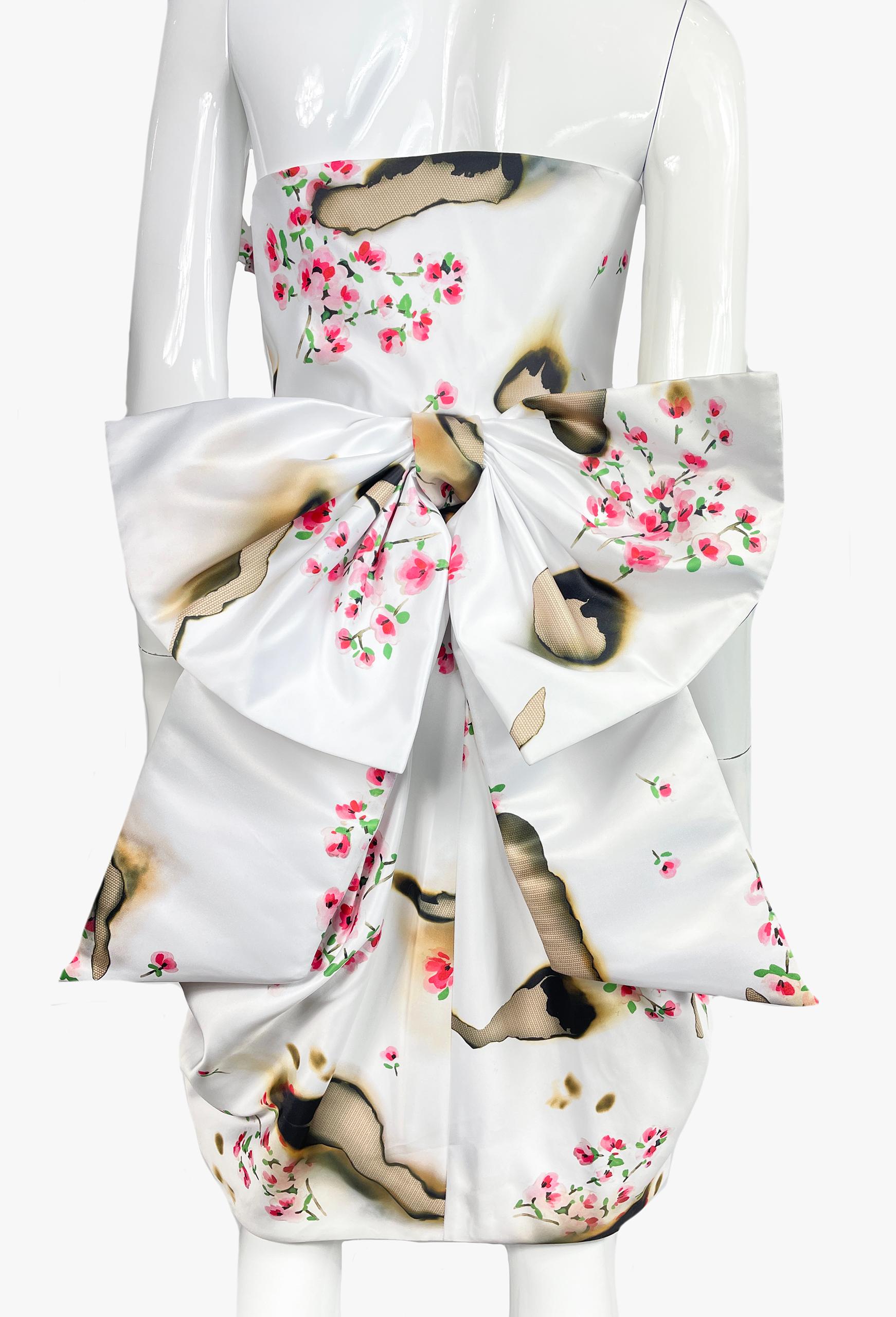 Moschino Couture - Robe à imprimé floral, années 2000 en vente 2
