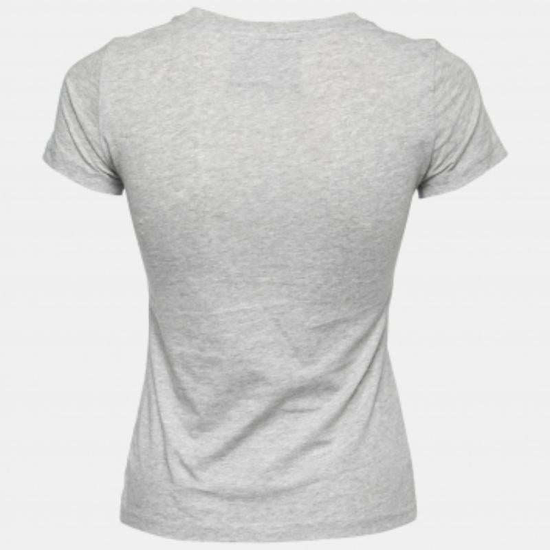 Casual, comfortable, and easy to style, t-shirts are must-haves! Style this one with denim pants and a cool pair of sneakers.