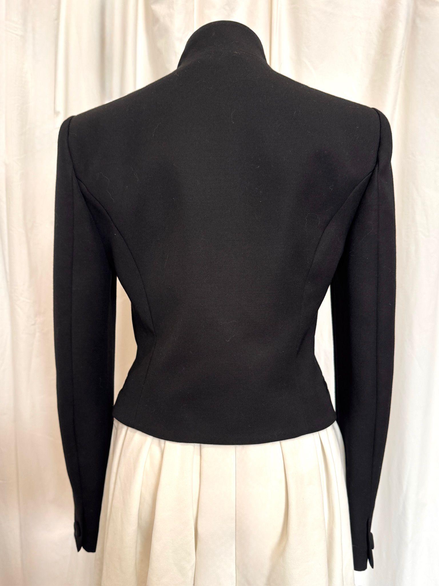 Moschino Couture Giacca Blazer Dettaglio Arpa Oro Nero Pista Barocco In condizioni Nuovo in vendita a Los Angeles, CA