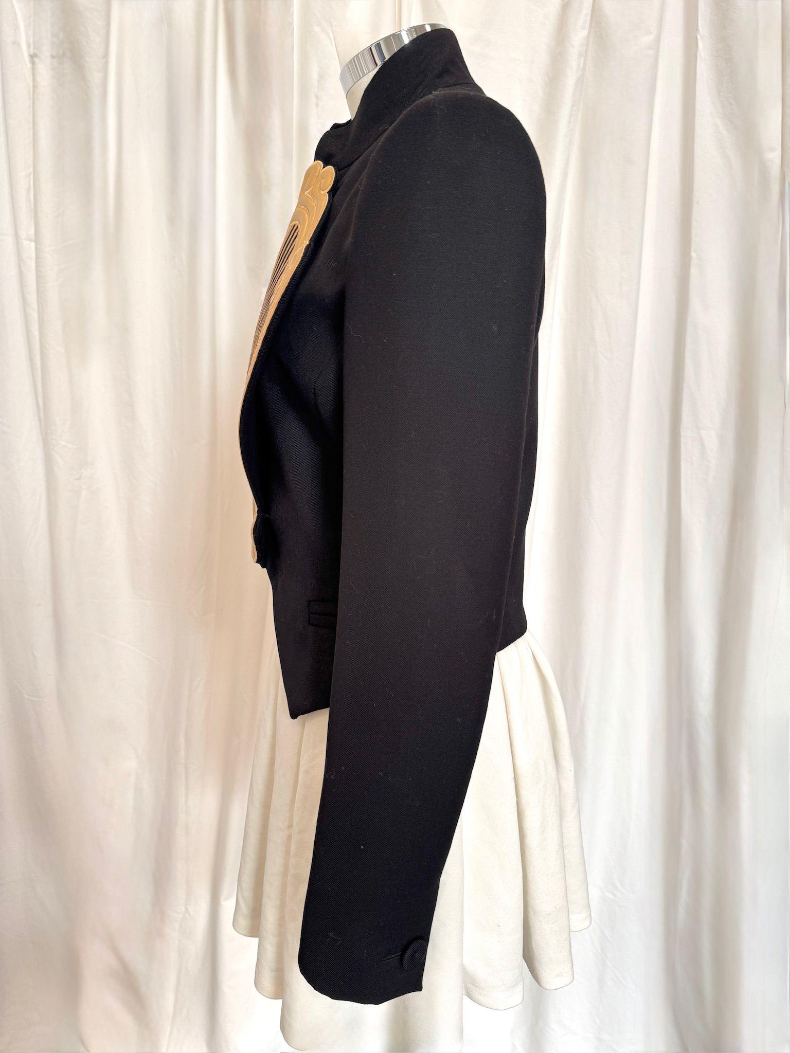 Moschino Couture Giacca Blazer Dettaglio Arpa Oro Nero Pista Barocco in vendita 3