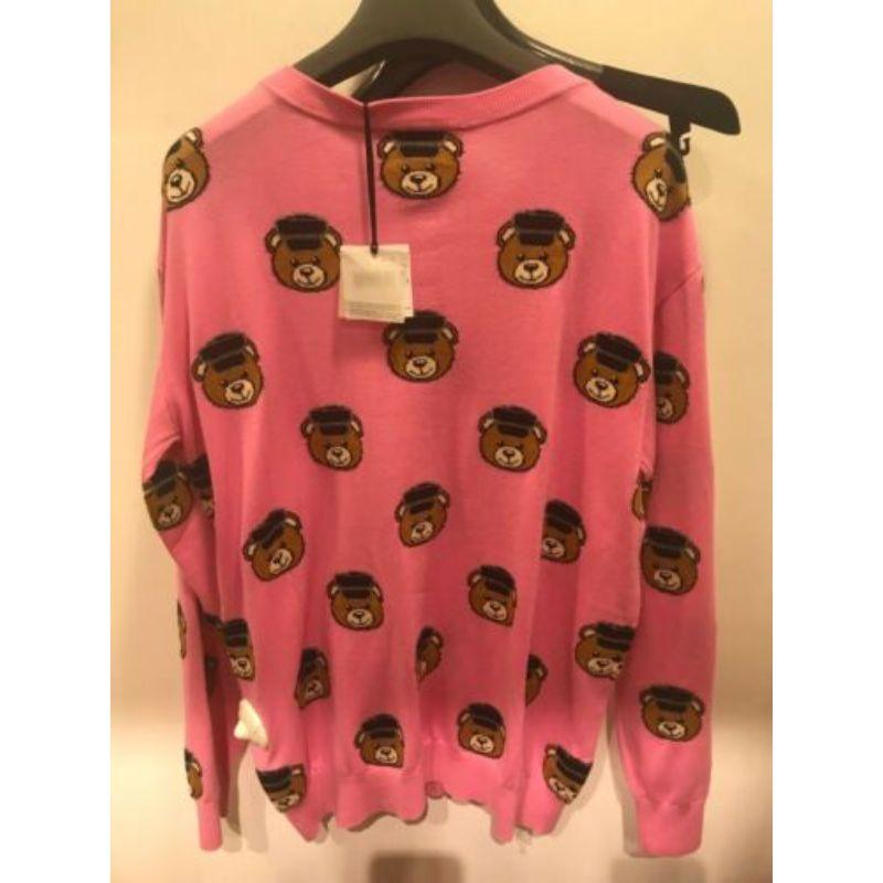 Women's Moschino Couture Jeremy Scott All Over Teddy Bears Policeman Pink Sweater 36 IT For Sale