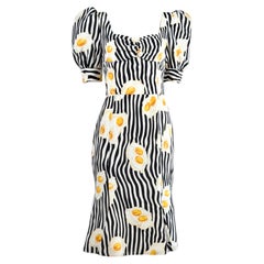 Moschino Couture Jeremy Scott Resort 2022 Printed egg dress