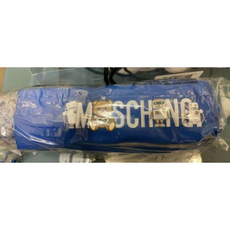 Moschino Couture Jeremy Scott Roboter-Schirm mit blauem Schirm, in einen Teddybären eingelassen im Angebot 2