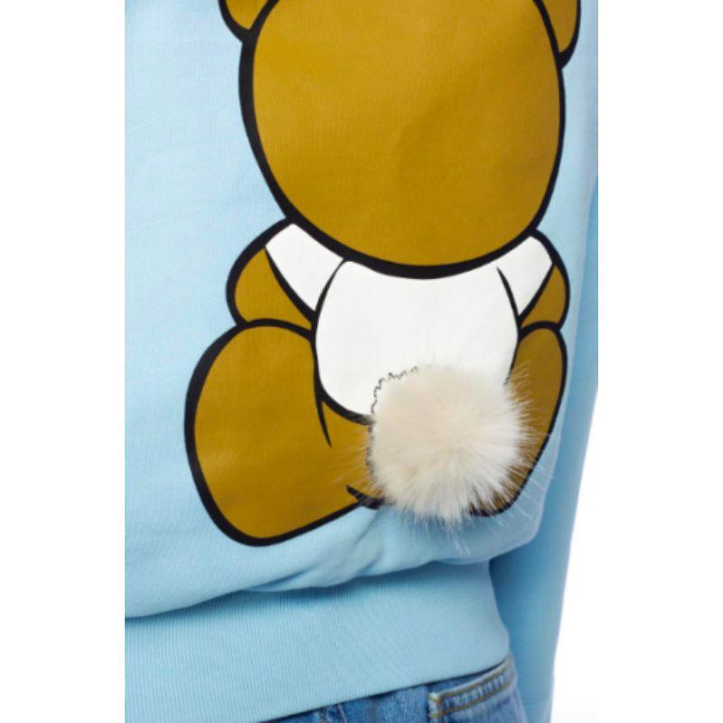 Sweat-shirt à capuche 3D Pompo Jeremy Scott Teddy Bear Playboy bleu Moschino Couture Pour femmes en vente