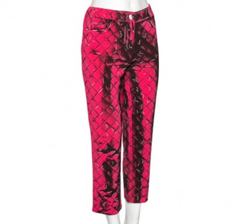 Moschino Couture Pink Printed Crepe Side Zip Detailed Trouser M In Excellent Condition For Sale In Dubai, Al Qouz 2