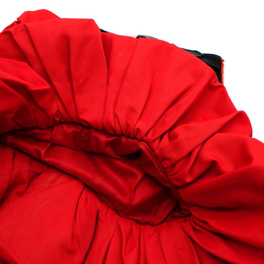 Moschino Couture Red Cotton & Leather Mini Skirt with Bow Train - Size US4 For Sale 2