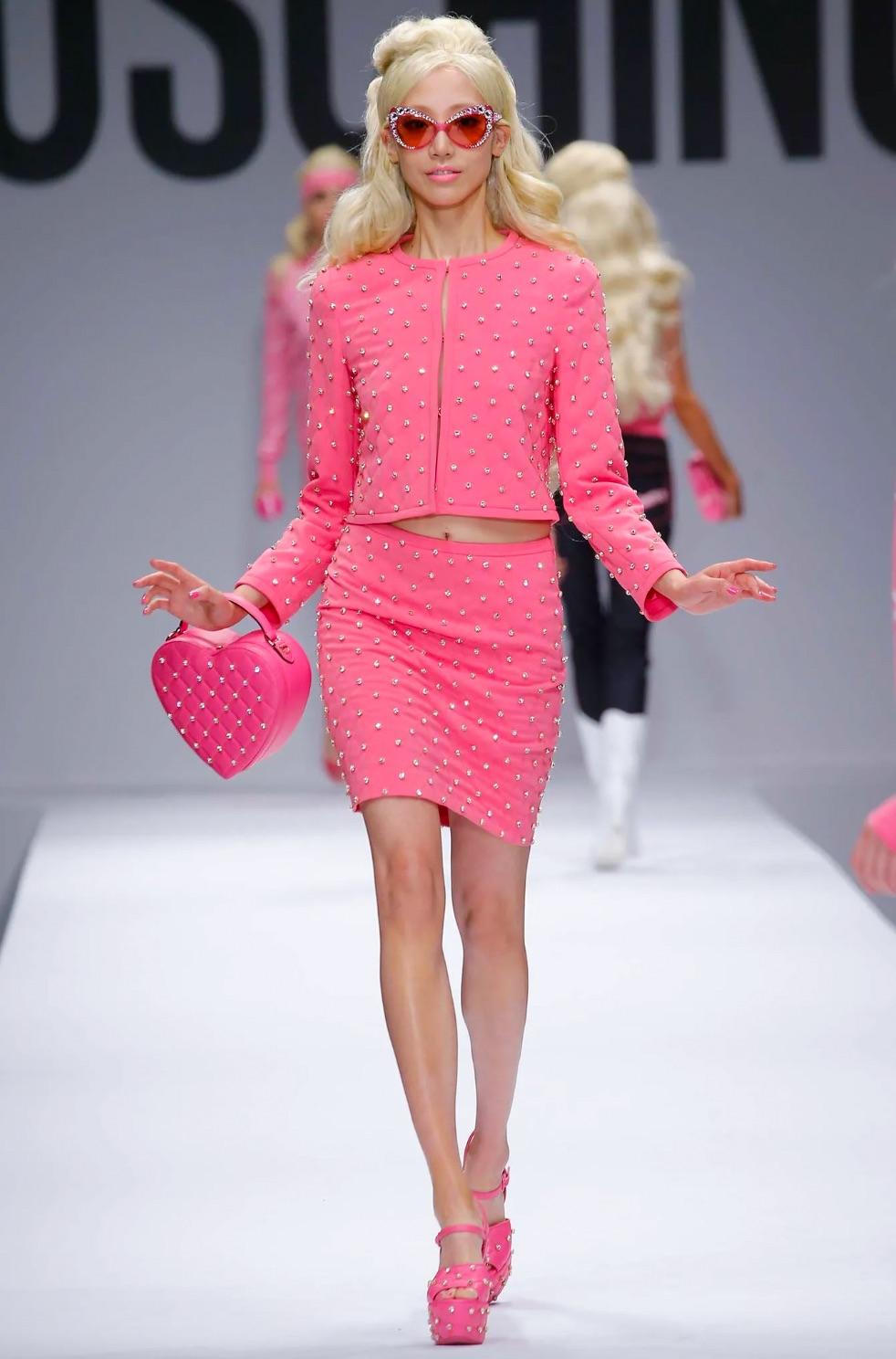 Noir Moschino Couture S/S 2015 - Barbie - Veste noire ornée de strass et de cristaux en vente