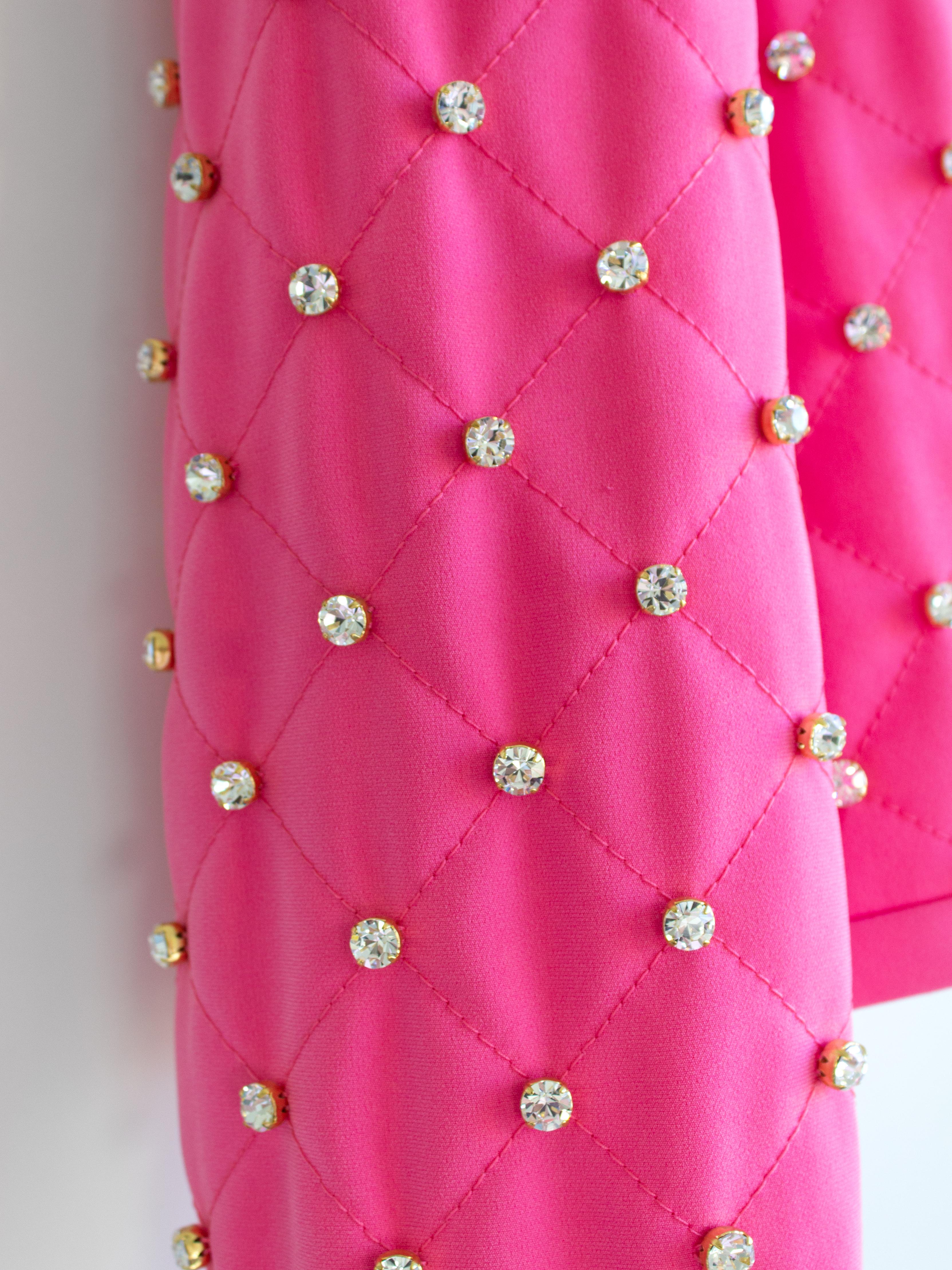 Moschino Couture F/S 2015 Barbie Rosa Jacke mit Kristallverzierung und Strasssteinen in Rosa im Angebot 5
