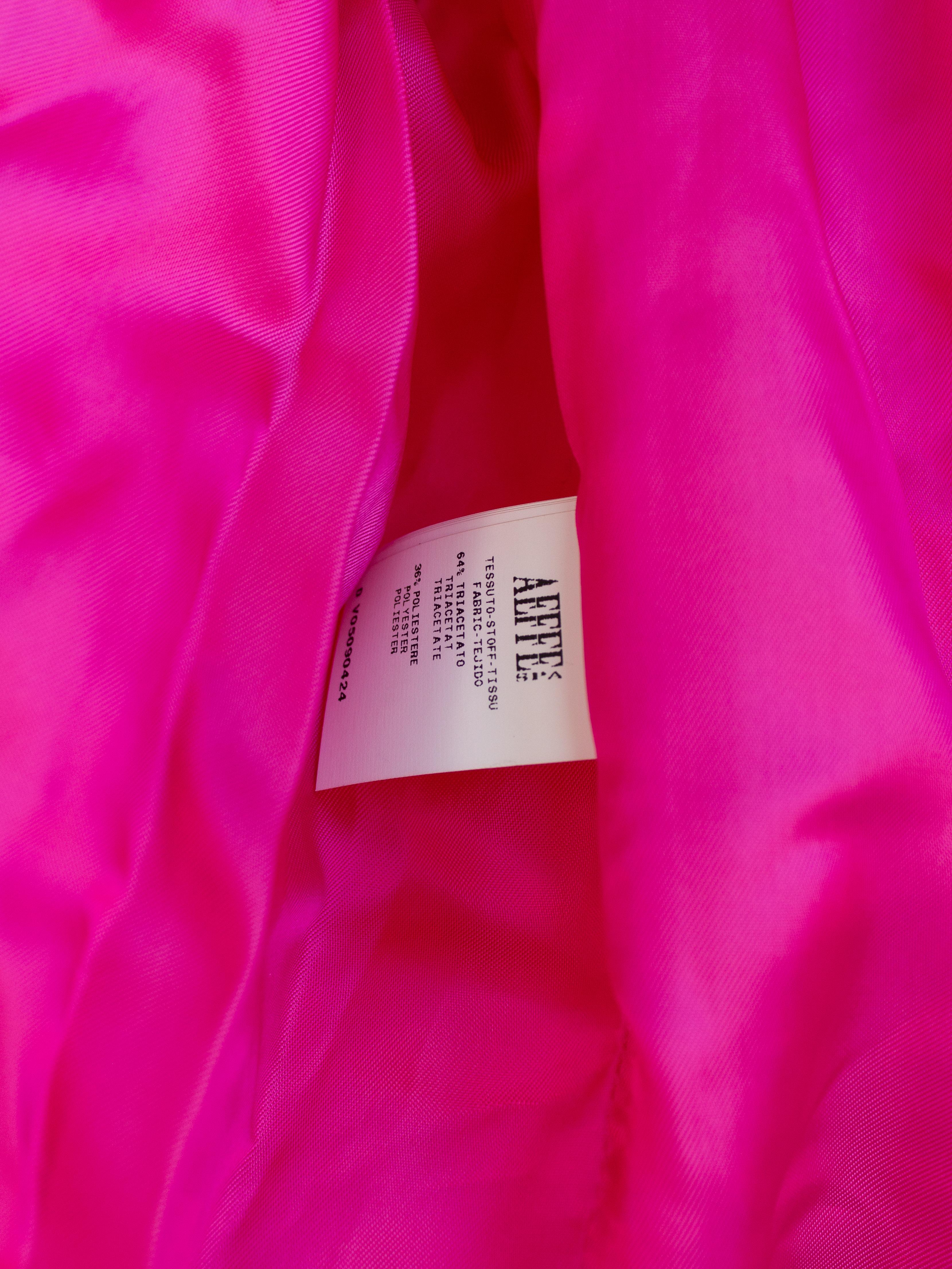 Moschino Couture F/S 2015 Barbie Rosa Jacke mit Kristallverzierung und Strasssteinen in Rosa im Angebot 10