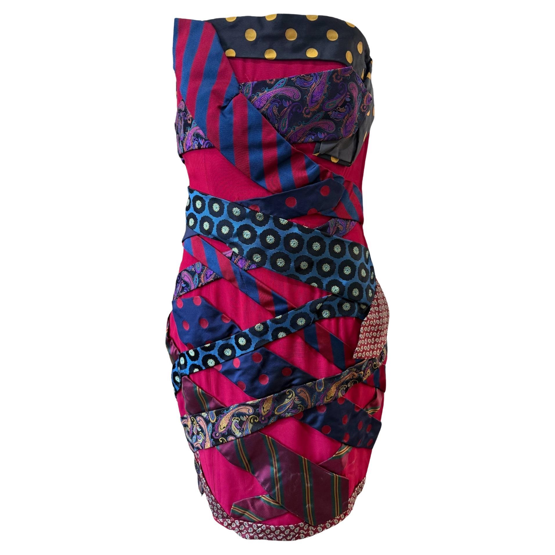 Mini robe sans bretelles "Tie" de Moschino Couture, années 1980 en vente