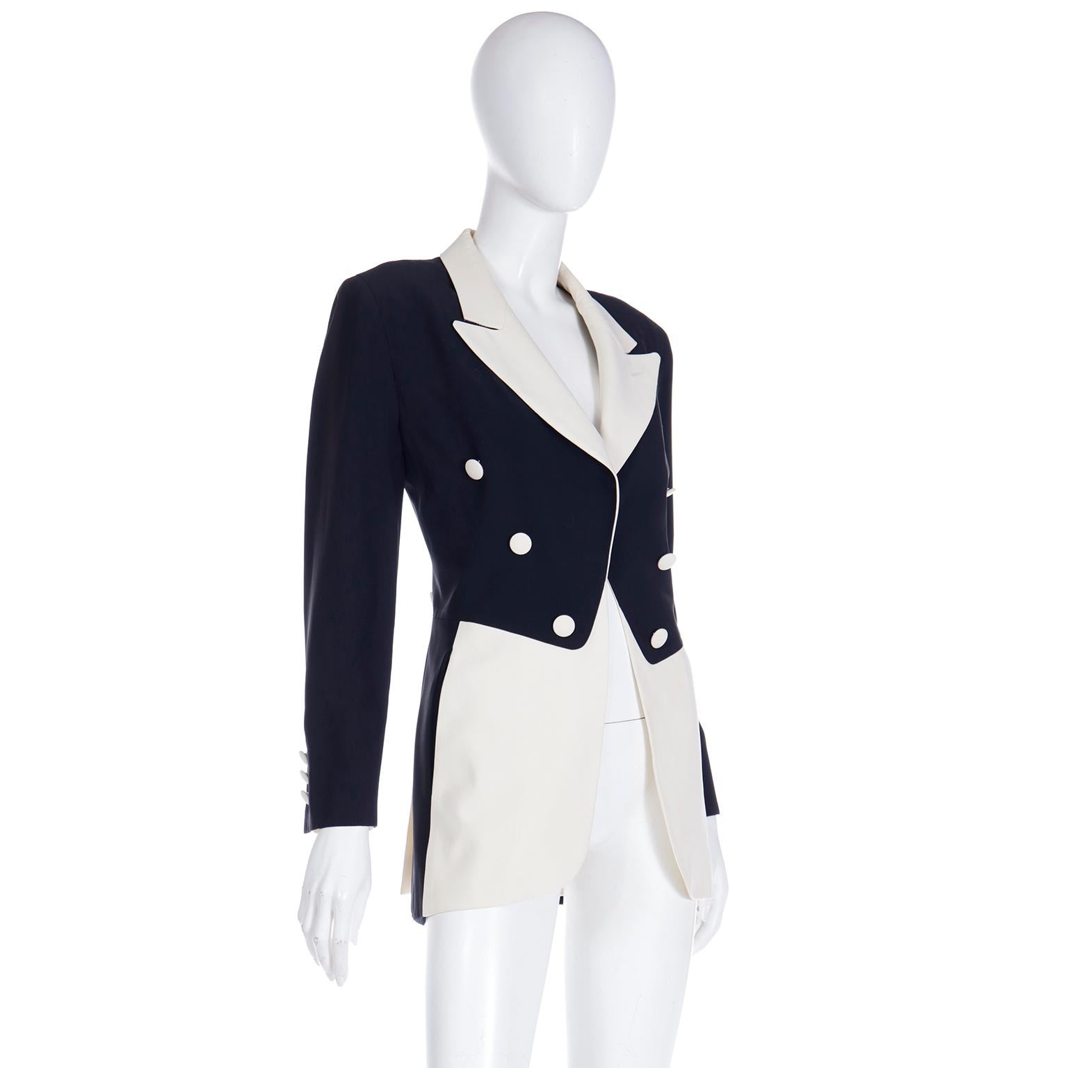 Moschino Couture Vintage Schwarze & elfenbeinfarbene Smoking-Jacke im Smoking-Stil im Zustand „Gut“ im Angebot in Portland, OR