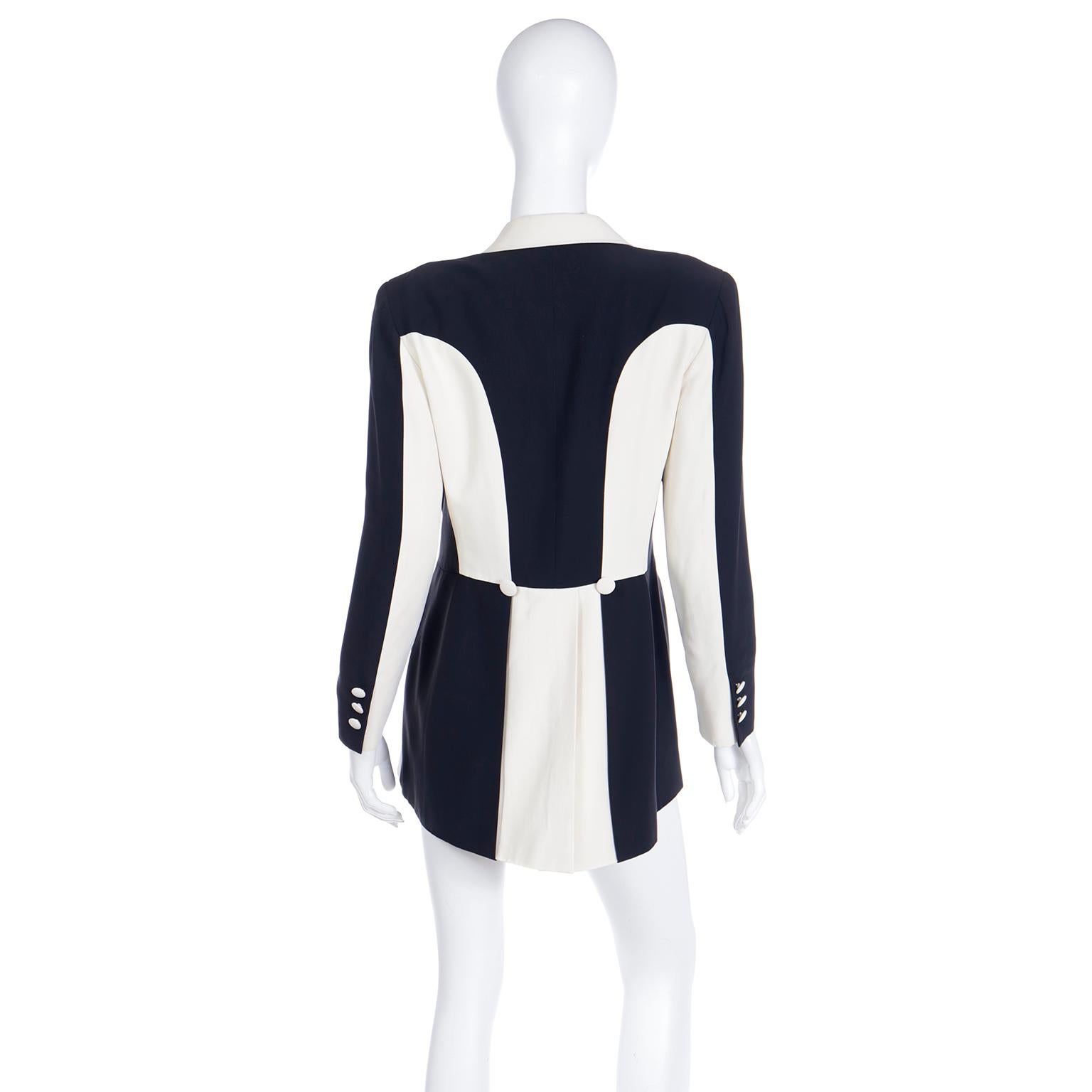 Moschino Couture Vintage Schwarze & elfenbeinfarbene Smoking-Jacke im Smoking-Stil Damen im Angebot