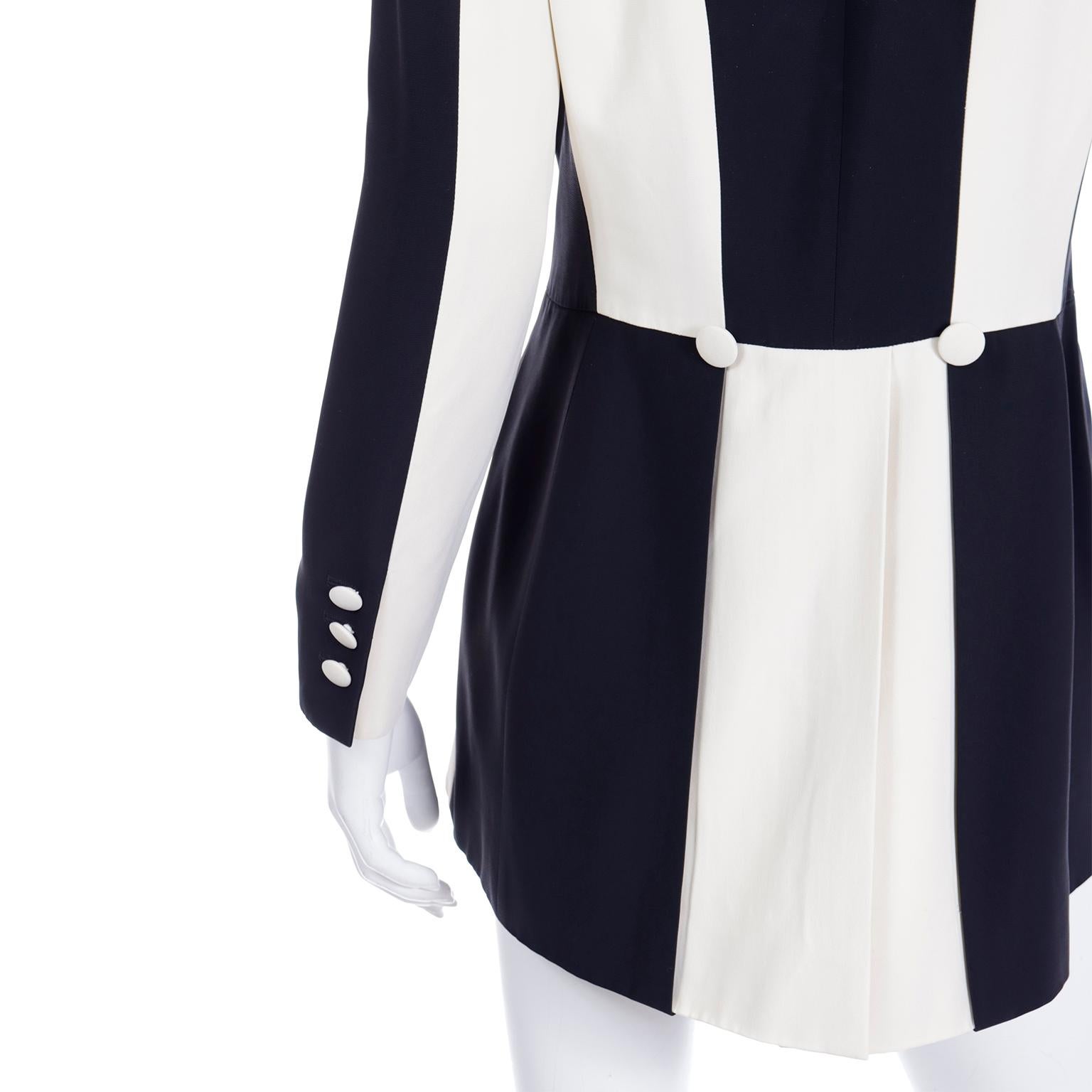 Moschino Couture Vintage Schwarze & elfenbeinfarbene Smoking-Jacke im Smoking-Stil im Angebot 4