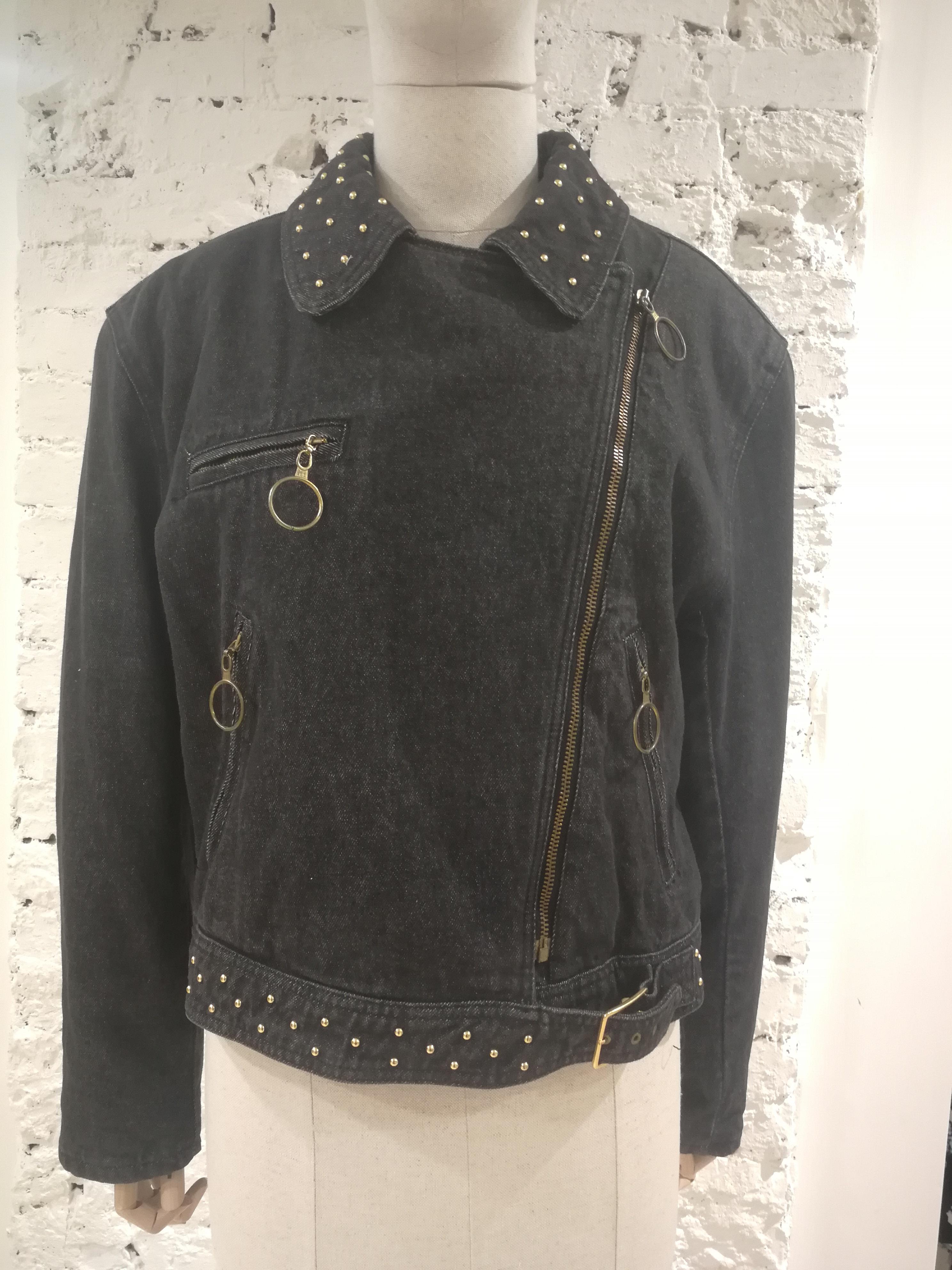 Moschino denim Cotton Jacket 
embellished with gold tone studs

Totally made in italy in size 46