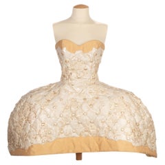 Robe couture d'hiver 2020 de Moschino