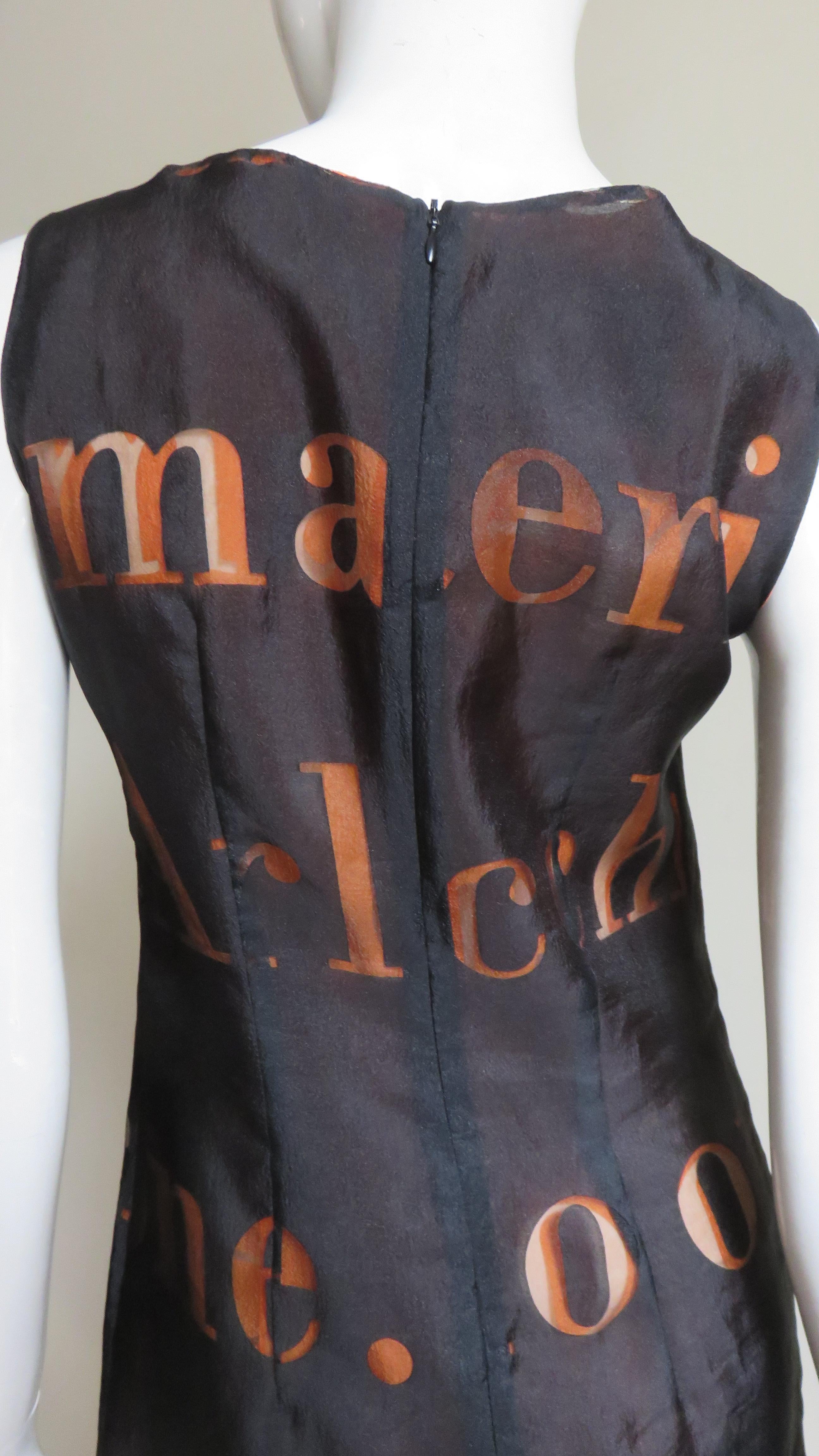 Moschino - Robe à motif de lettres en vente 9