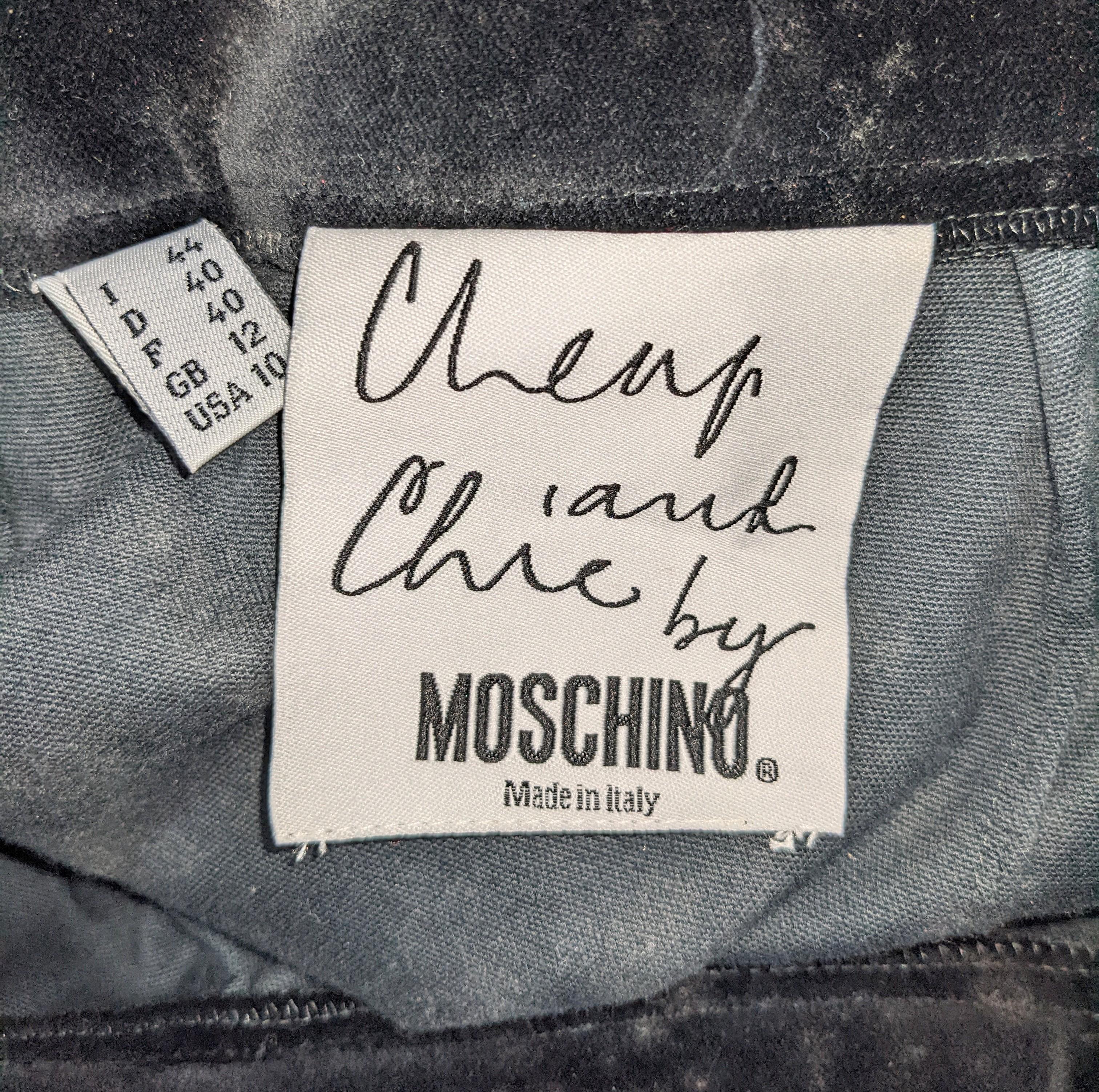 Moschino Festive Velvet Heart and Leaf Mini Skirt In Good Condition In New York, NY